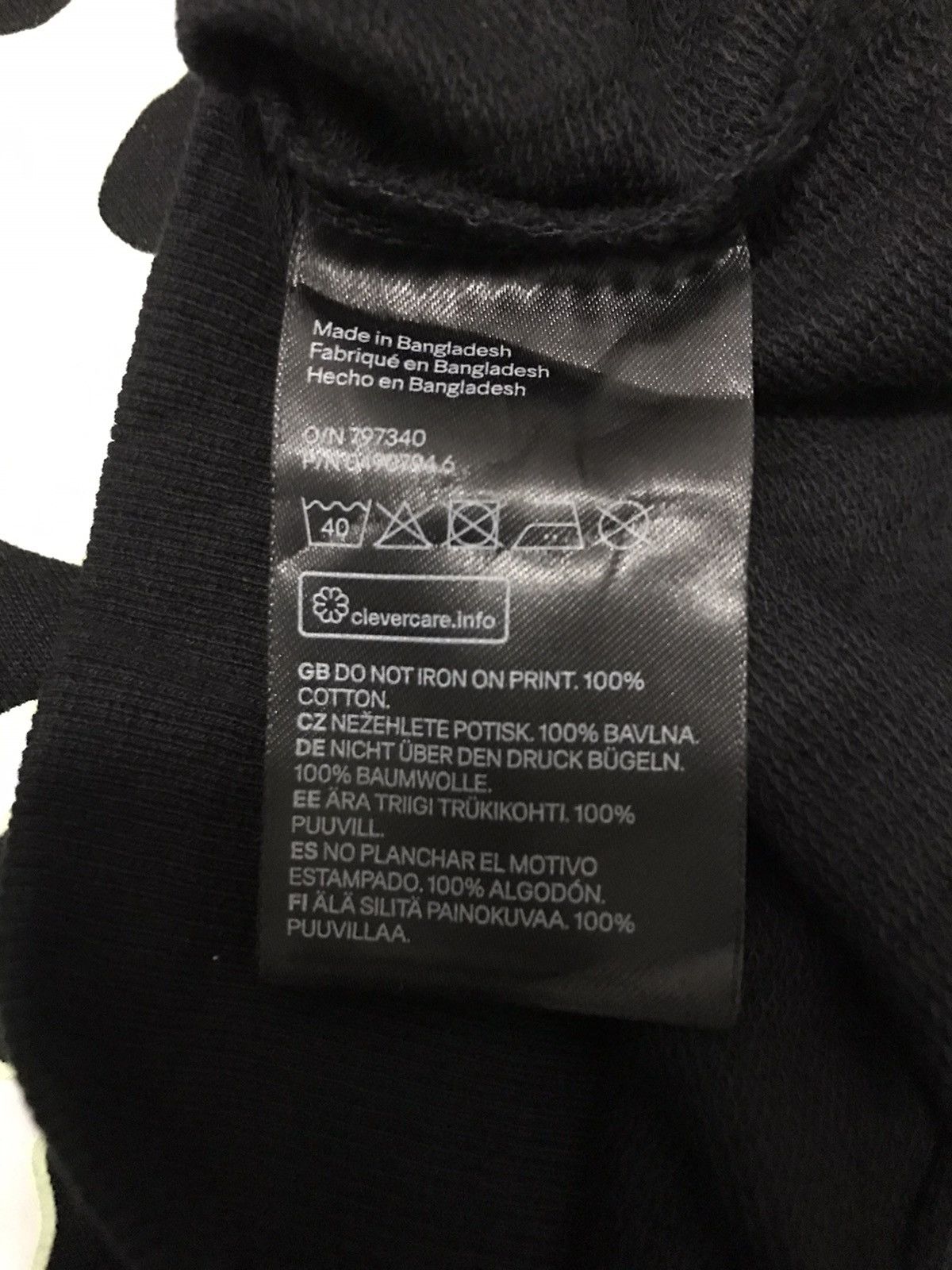 Divided DIVIDED H&M SWEATSHIRT SKELETON GLOW IN THE DARK Size US M / EU 48-50 / 2 - 9 Thumbnail
