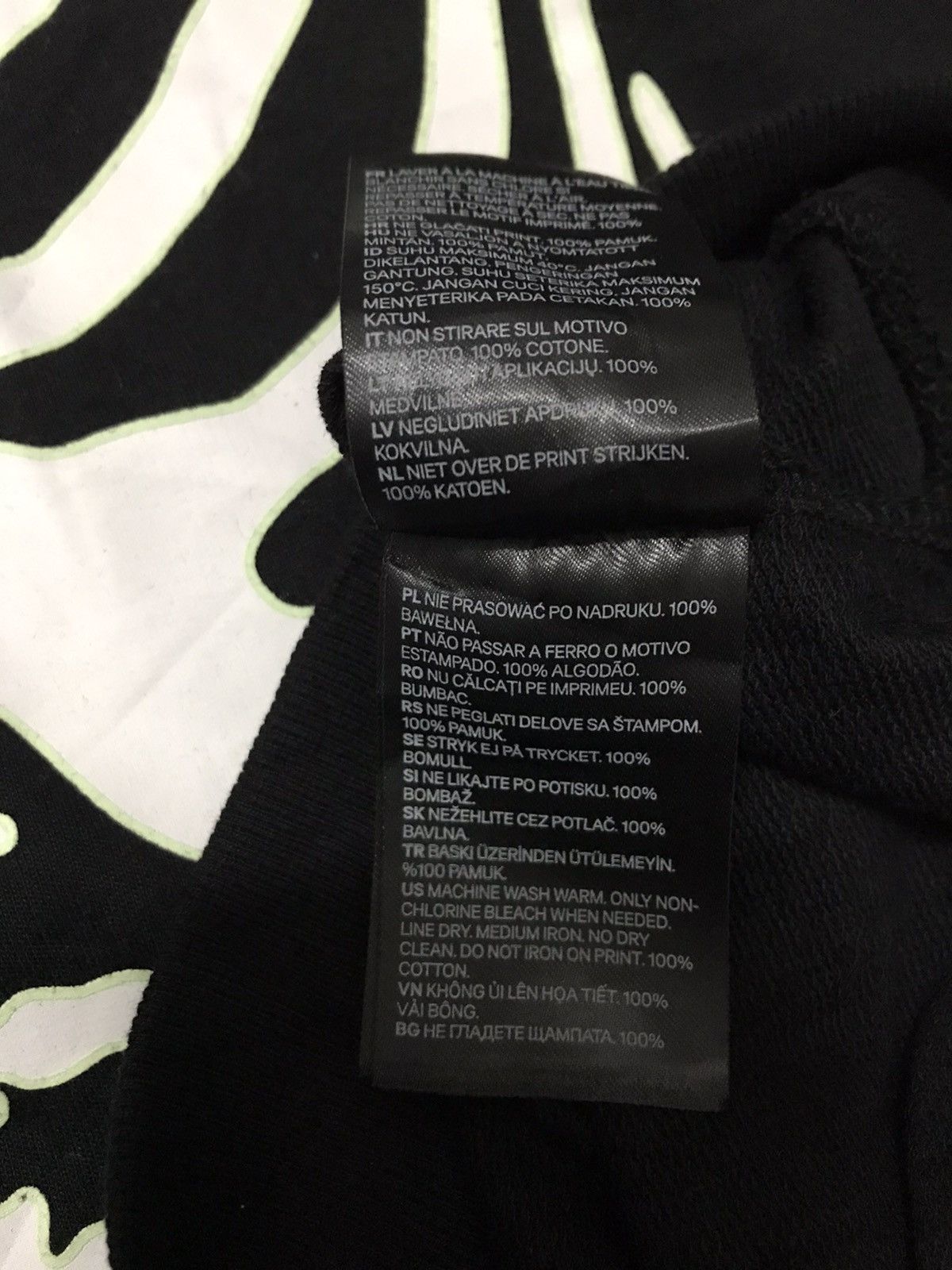 Divided DIVIDED H&M SWEATSHIRT SKELETON GLOW IN THE DARK Size US M / EU 48-50 / 2 - 10 Thumbnail