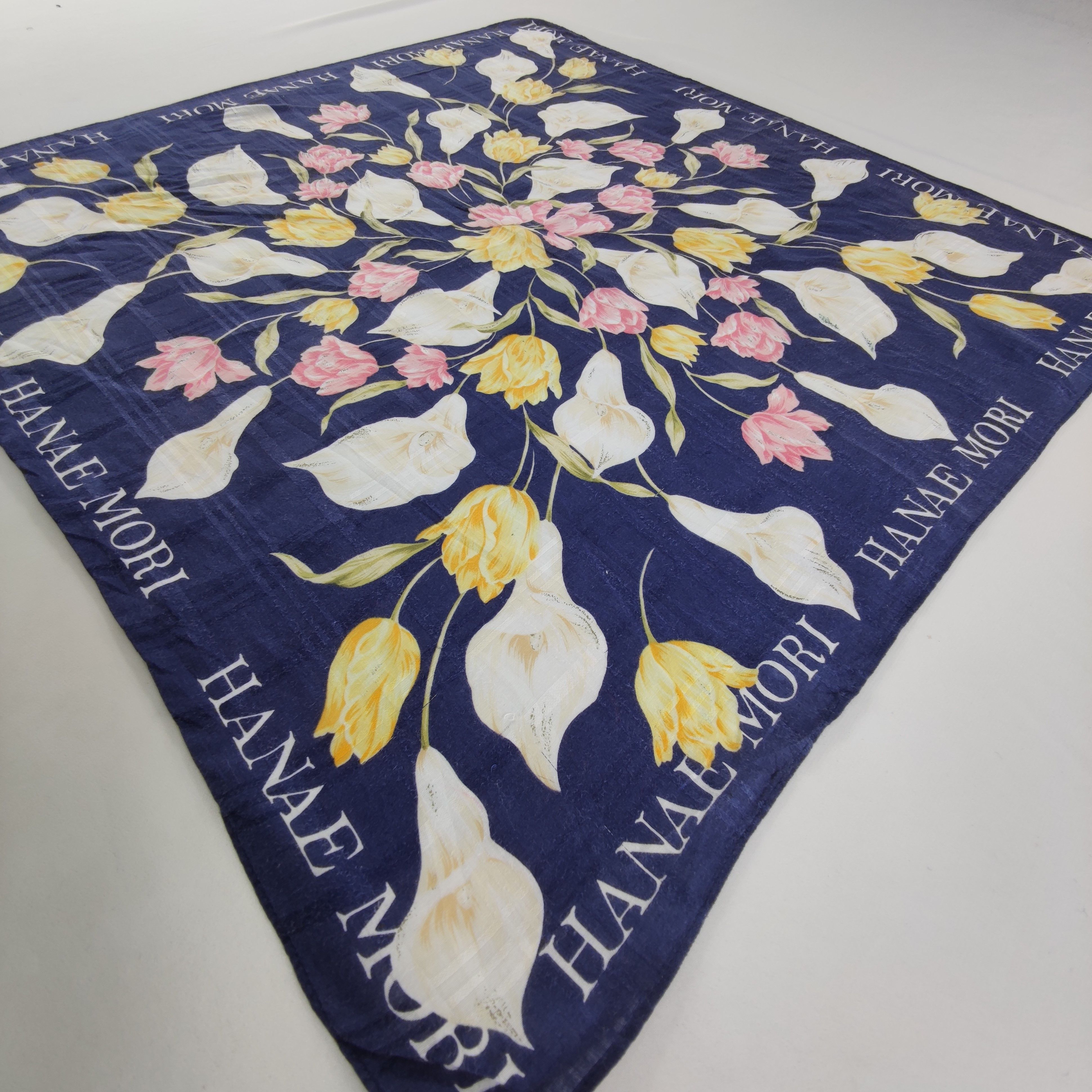 Hanae Mori Hanae Mori Handkerchief/Neckerchief/Bandana HC227 Size ONE SIZE - 3 Thumbnail