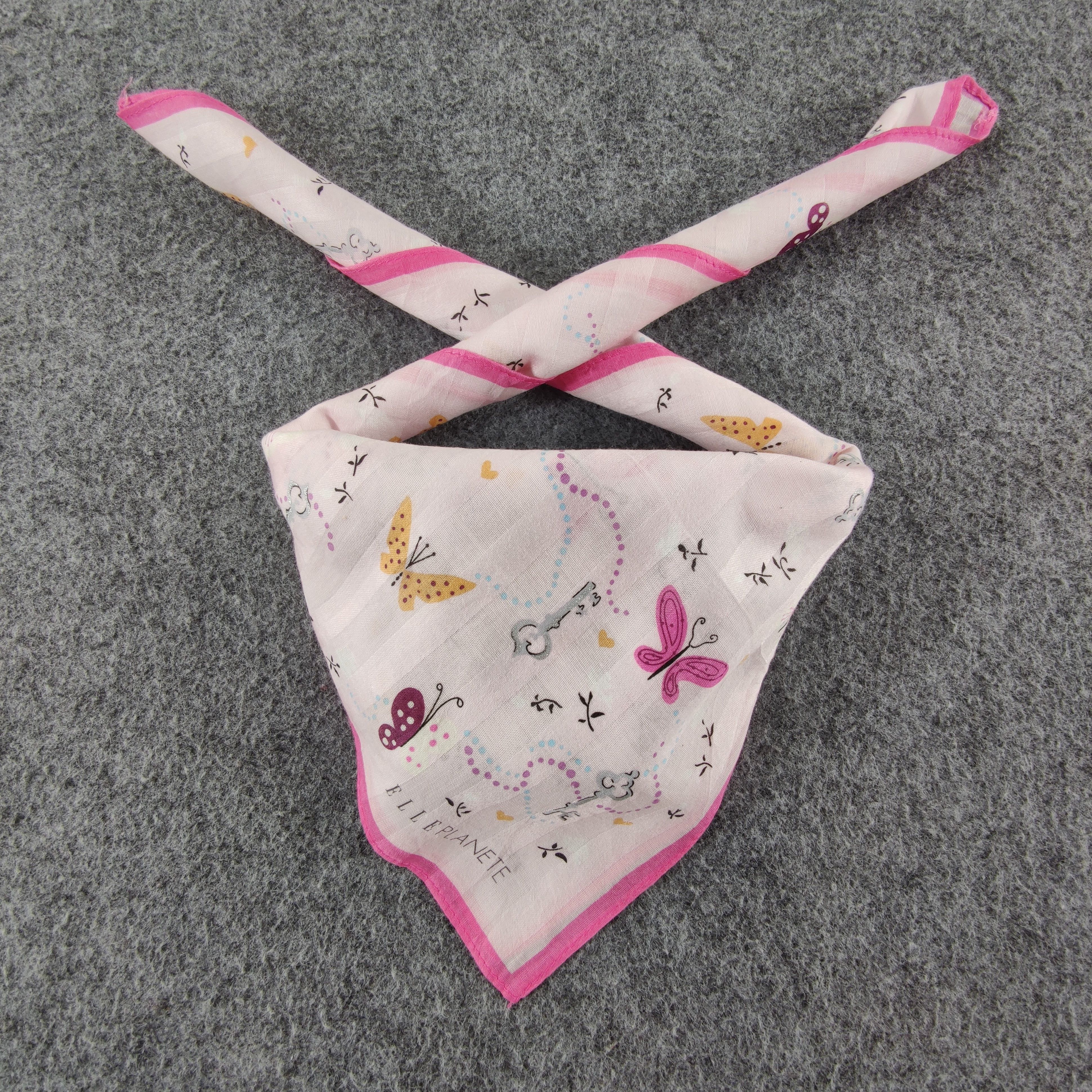 Vintage Elle Handkerchief/Neckerchief/Bandana Size ONE SIZE - 1 Thumbnail