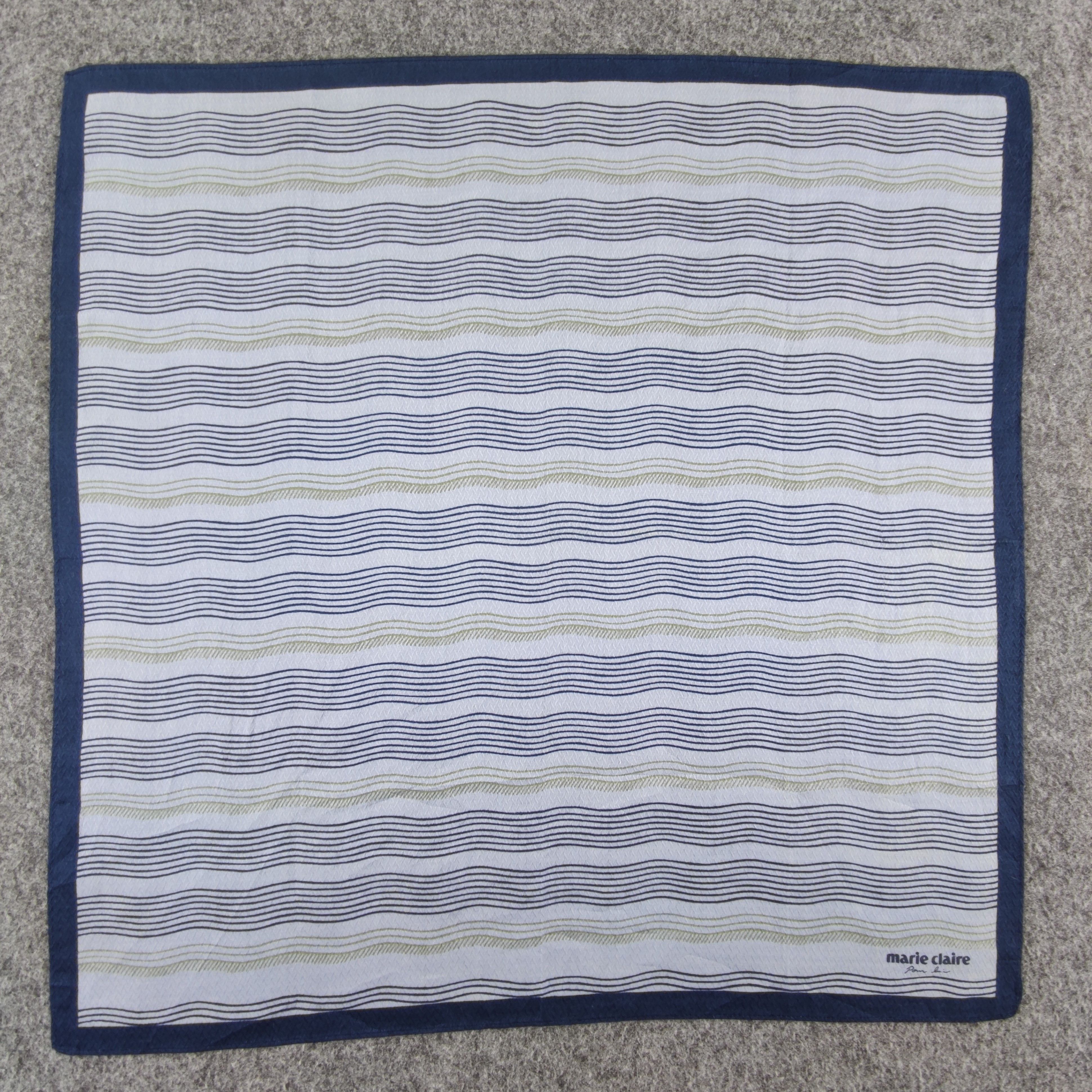 Vintage Marie Claire Handkerchief/Neckerchief/Bandana Size ONE SIZE - 2 Thumbnail