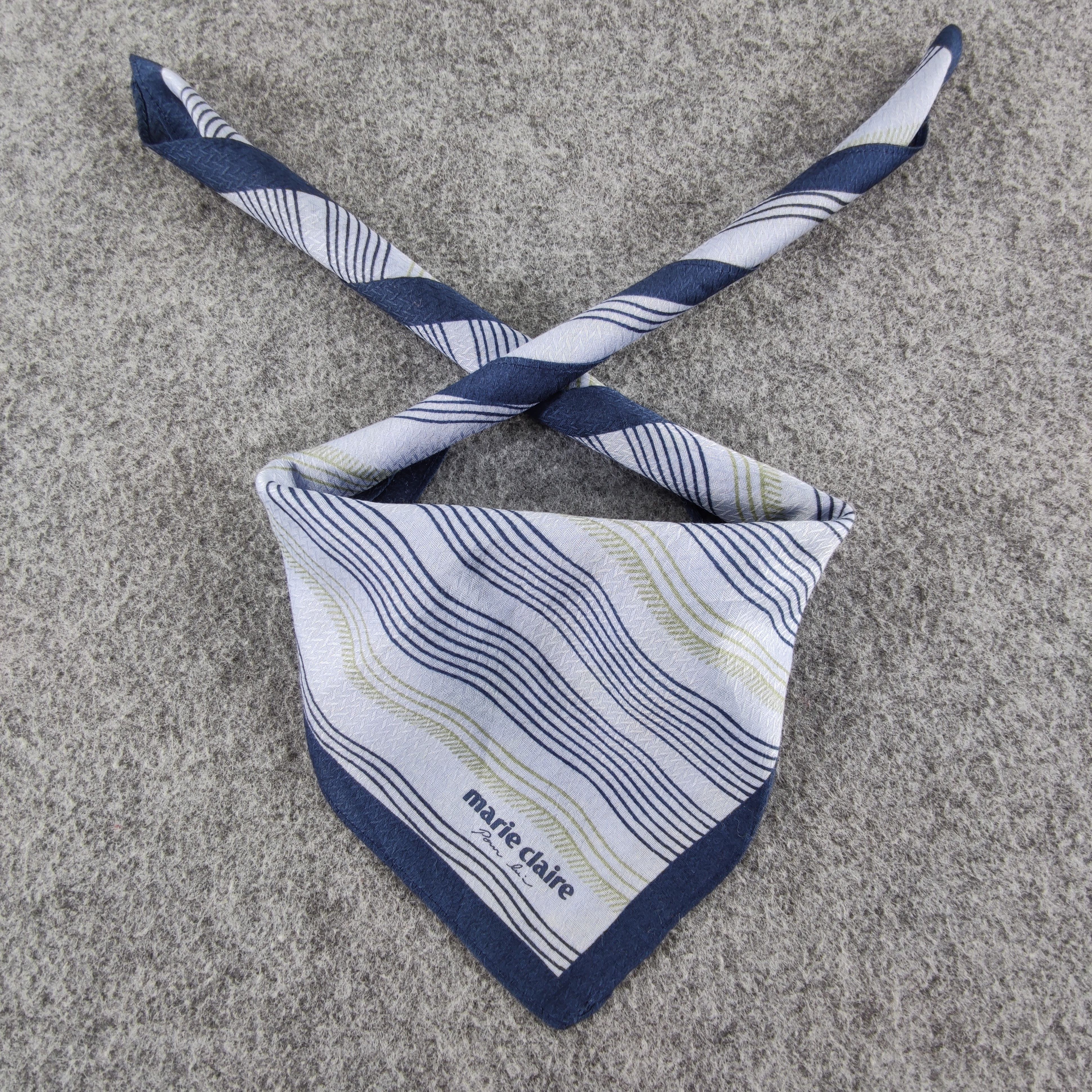 Vintage Marie Claire Handkerchief/Neckerchief/Bandana Size ONE SIZE - 1 Thumbnail