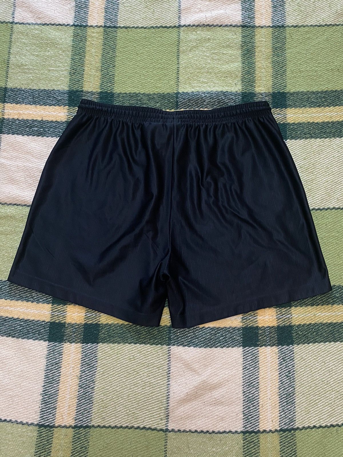 Nike Vintage Nike shorts streetwear swoosh casual y2k size L Size US 34 / EU 50 - 2 Thumbnail