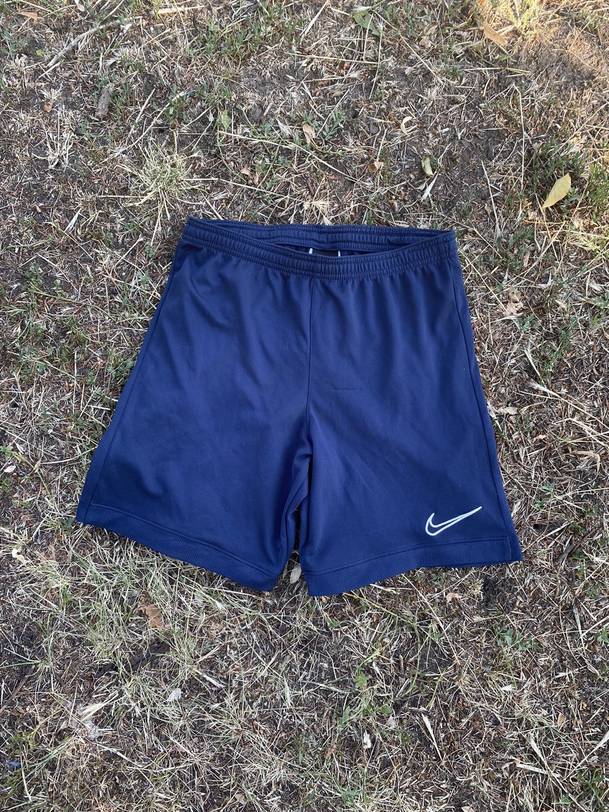Nike Vintage Nike shorts streetwear swoosh casual y2k size S Size US 30 / EU 46 - 1 Thumbnail