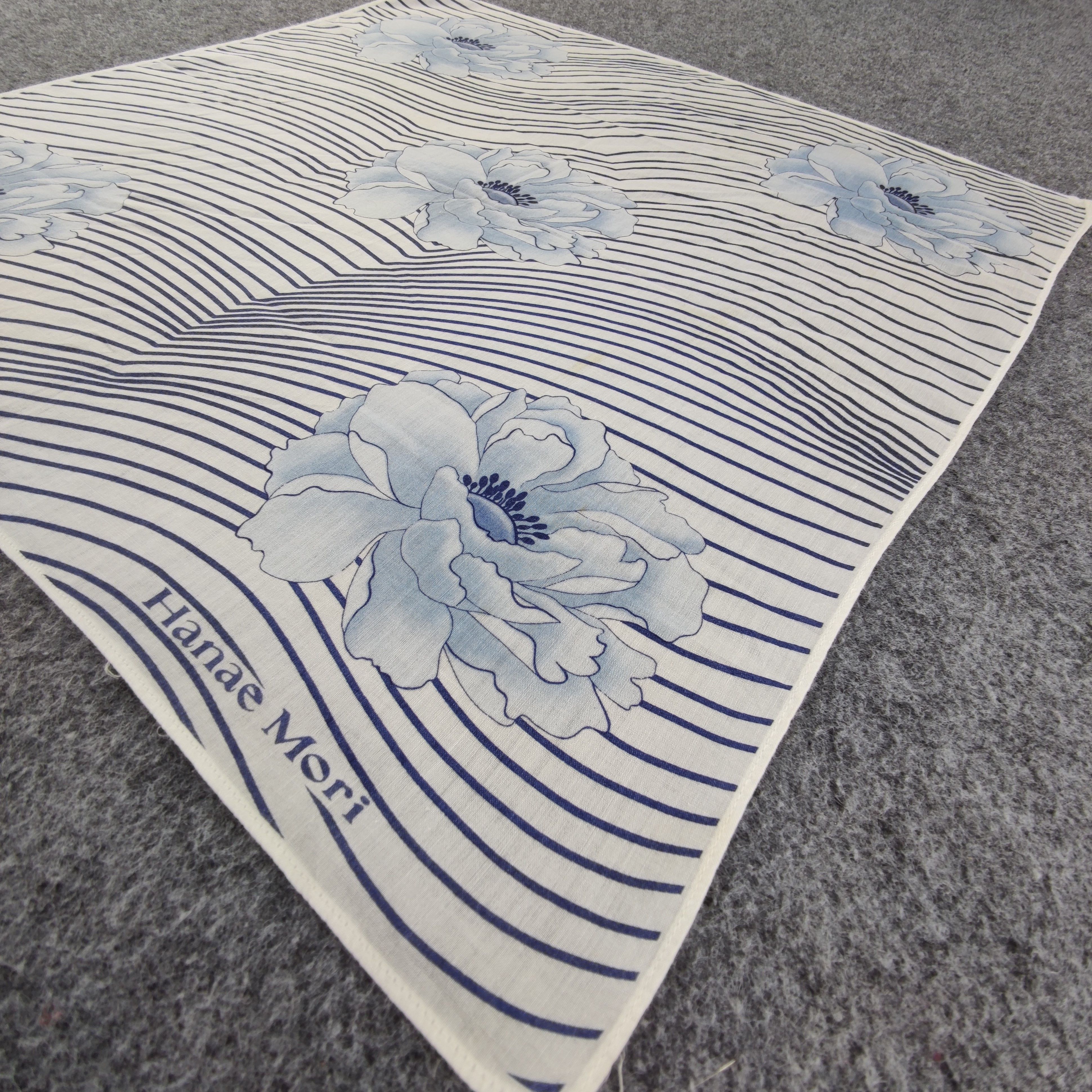 Hanae Mori Hanae Mori Handkerchief/Neckerchief/Bandana HC440 Size ONE SIZE - 3 Thumbnail