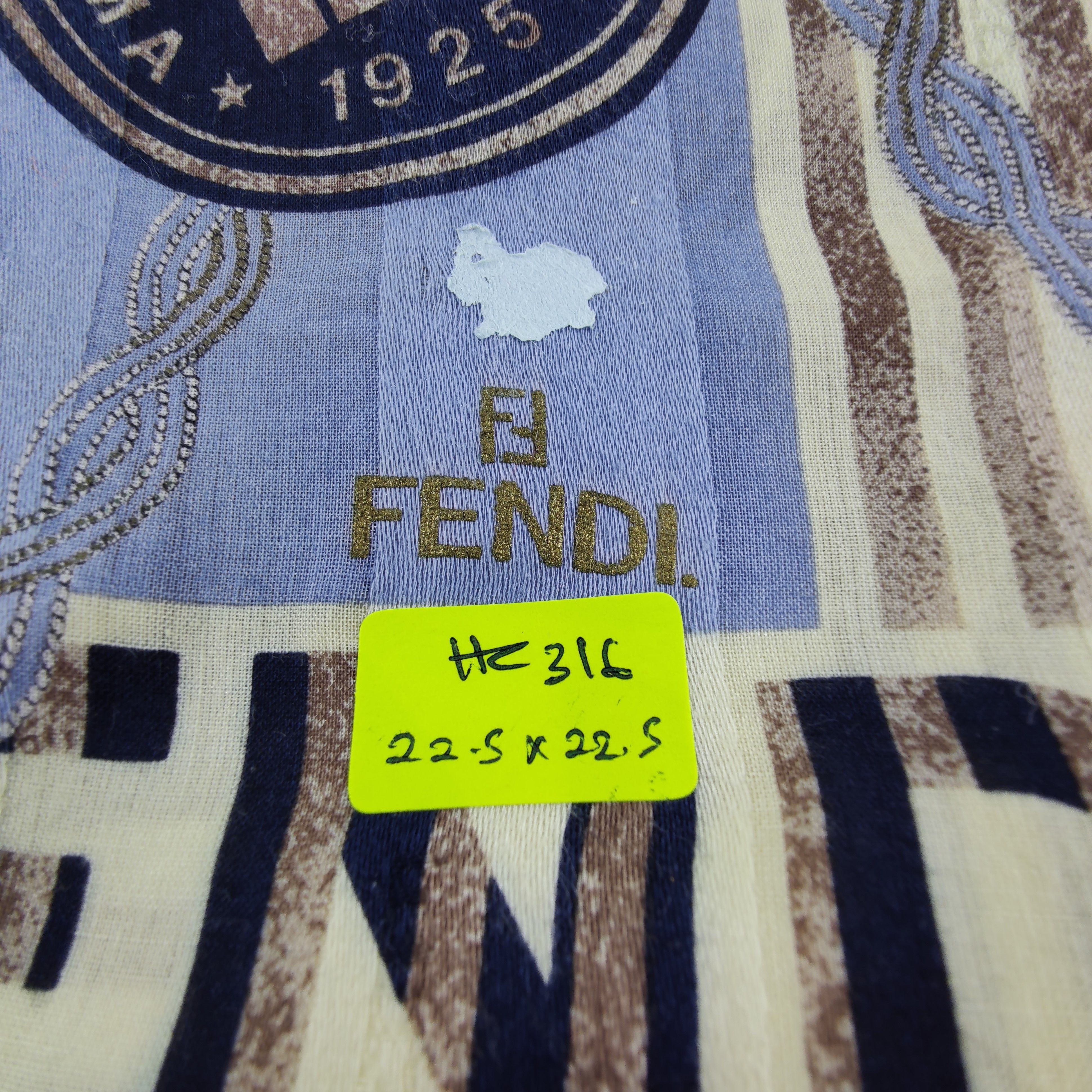 Vintage Fendi Handkerchief/Neckerchief/Bandana 316 Size ONE SIZE - 5 Thumbnail
