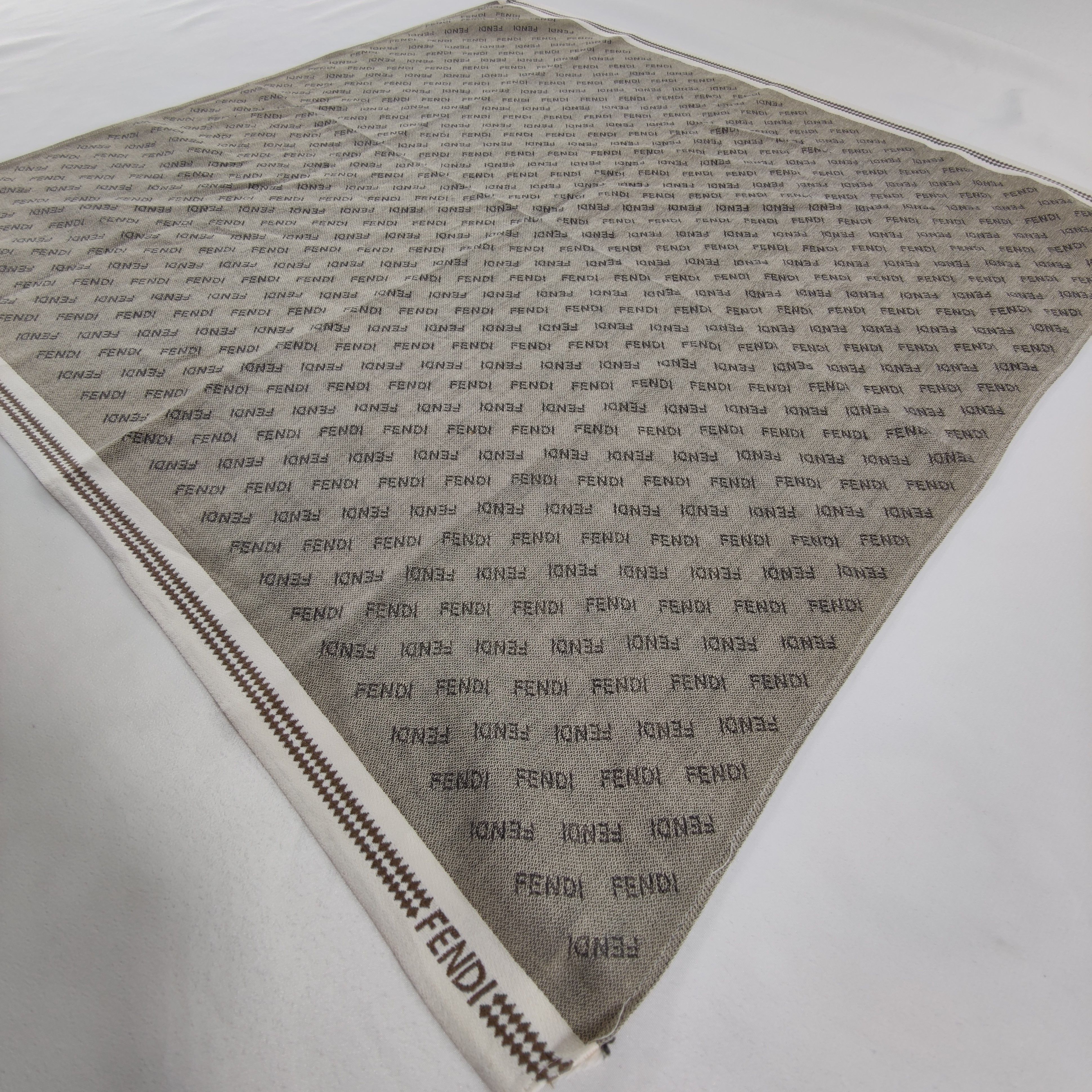 Vintage Fendi Handkerchief/Neckerchief/Bandana 323 Size ONE SIZE - 3 Thumbnail