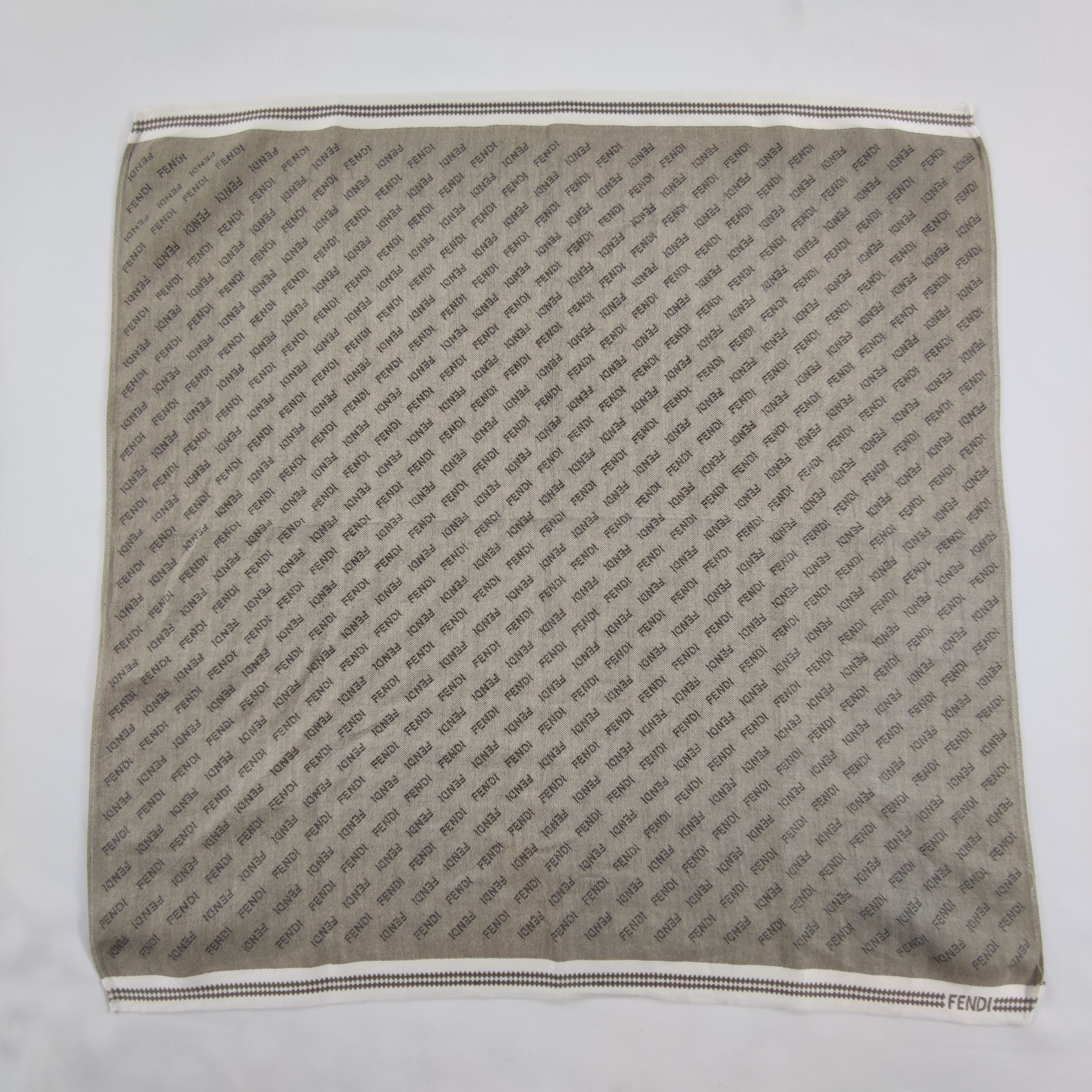 Vintage Fendi Handkerchief/Neckerchief/Bandana 323 Size ONE SIZE - 2 Thumbnail