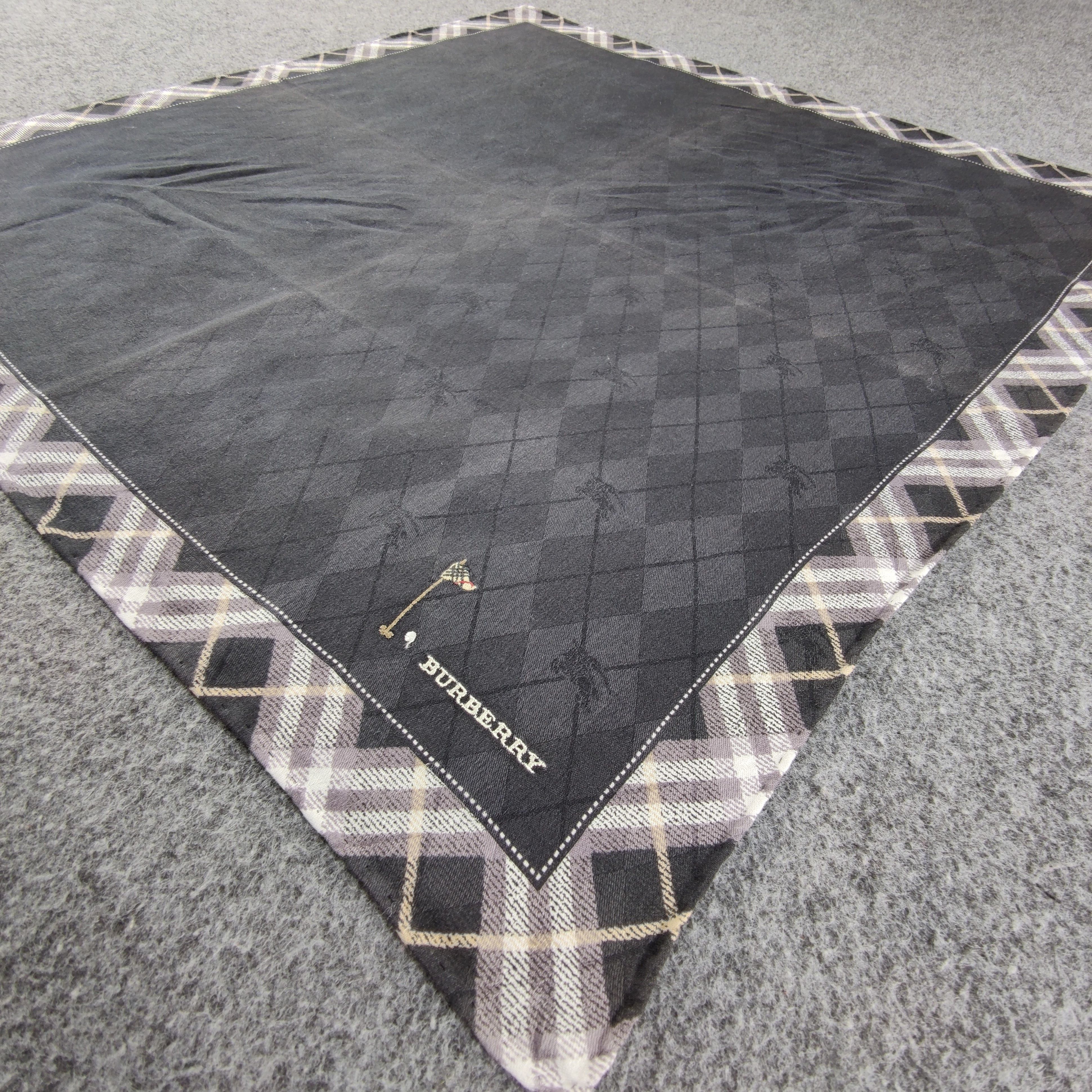 Burberry Burberry Handkerchief/Neckerchief/Bandana 407 Size ONE SIZE - 3 Thumbnail