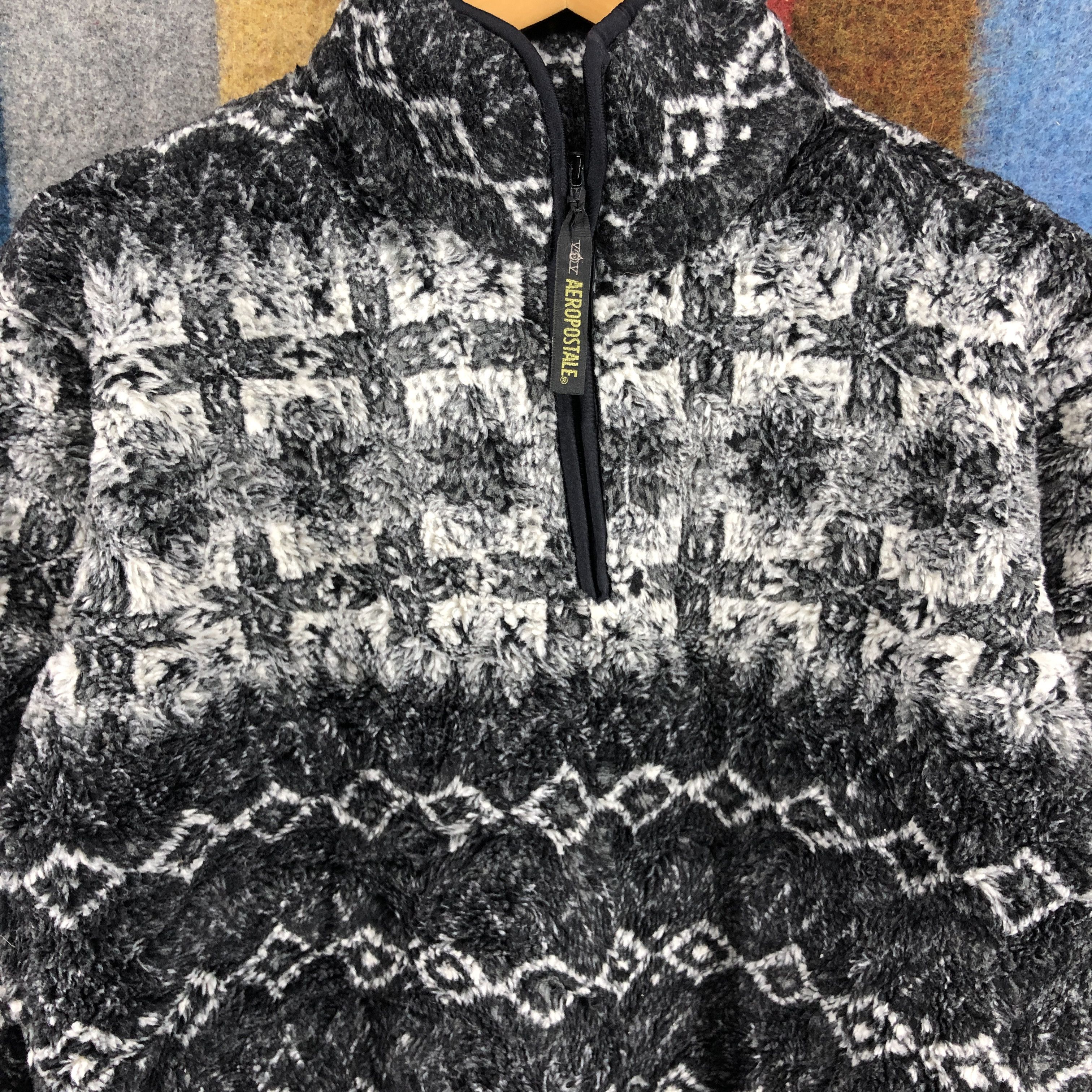 Aeropostale AEROPOSTALE Black & White Fleece #062/D Size US M / EU 48-50 / 2 - 2 Thumbnail
