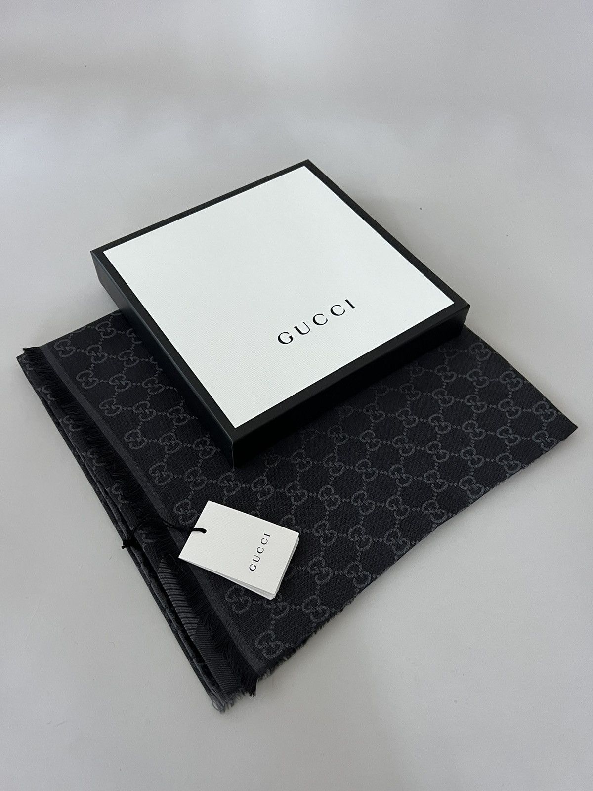 Gucci Gucci Monogram GG Logo Shawl Size ONE SIZE - 1 Thumbnail