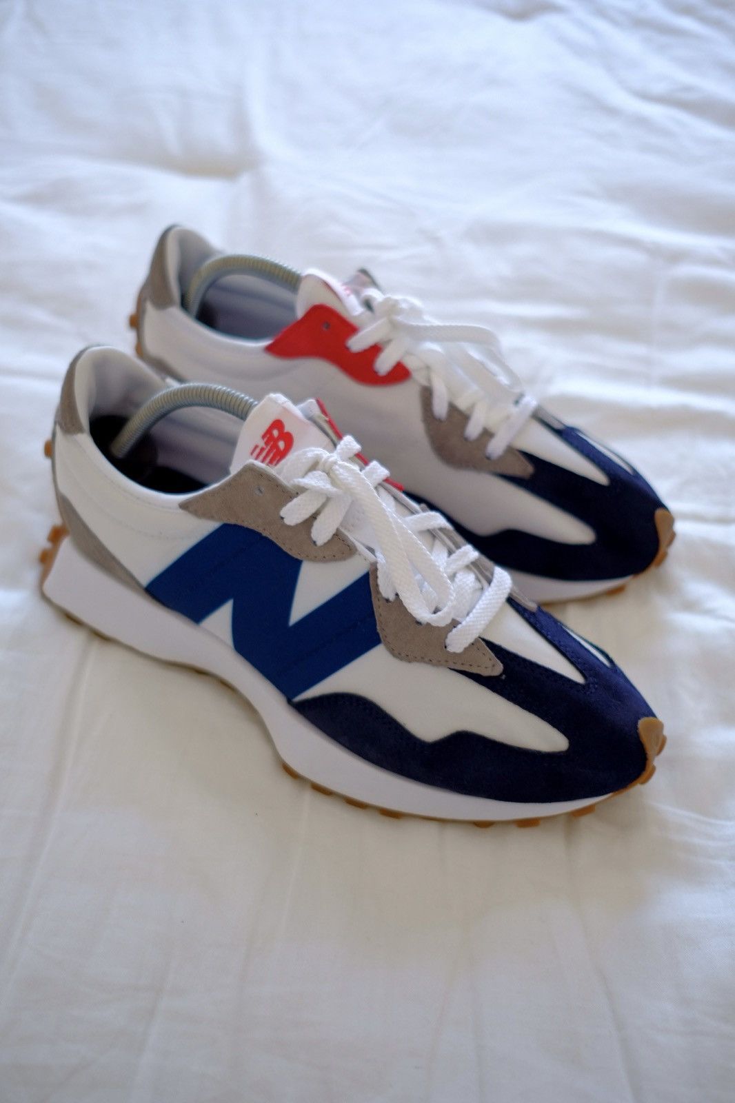 New Balance New Balance 327 sz 9.5 Size US 9.5 / EU 42-43 - 2 Thumbnail
