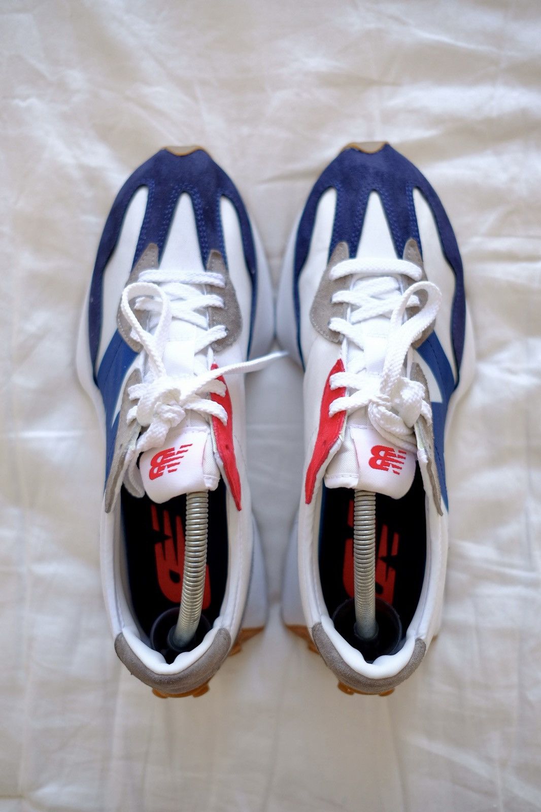 New Balance New Balance 327 sz 9.5 Size US 9.5 / EU 42-43 - 3 Thumbnail