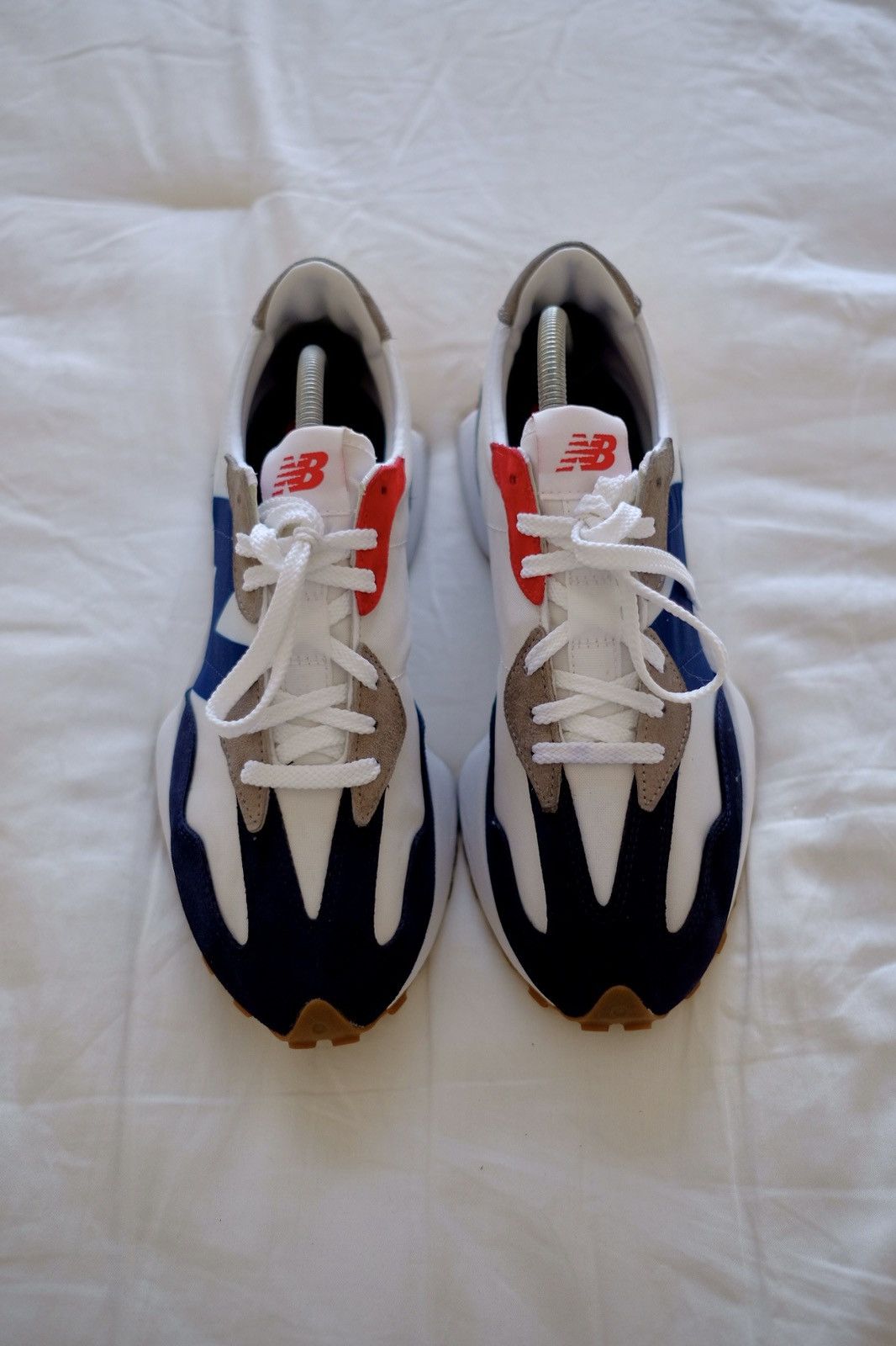 New Balance New Balance 327 sz 9.5 Size US 9.5 / EU 42-43 - 4 Thumbnail