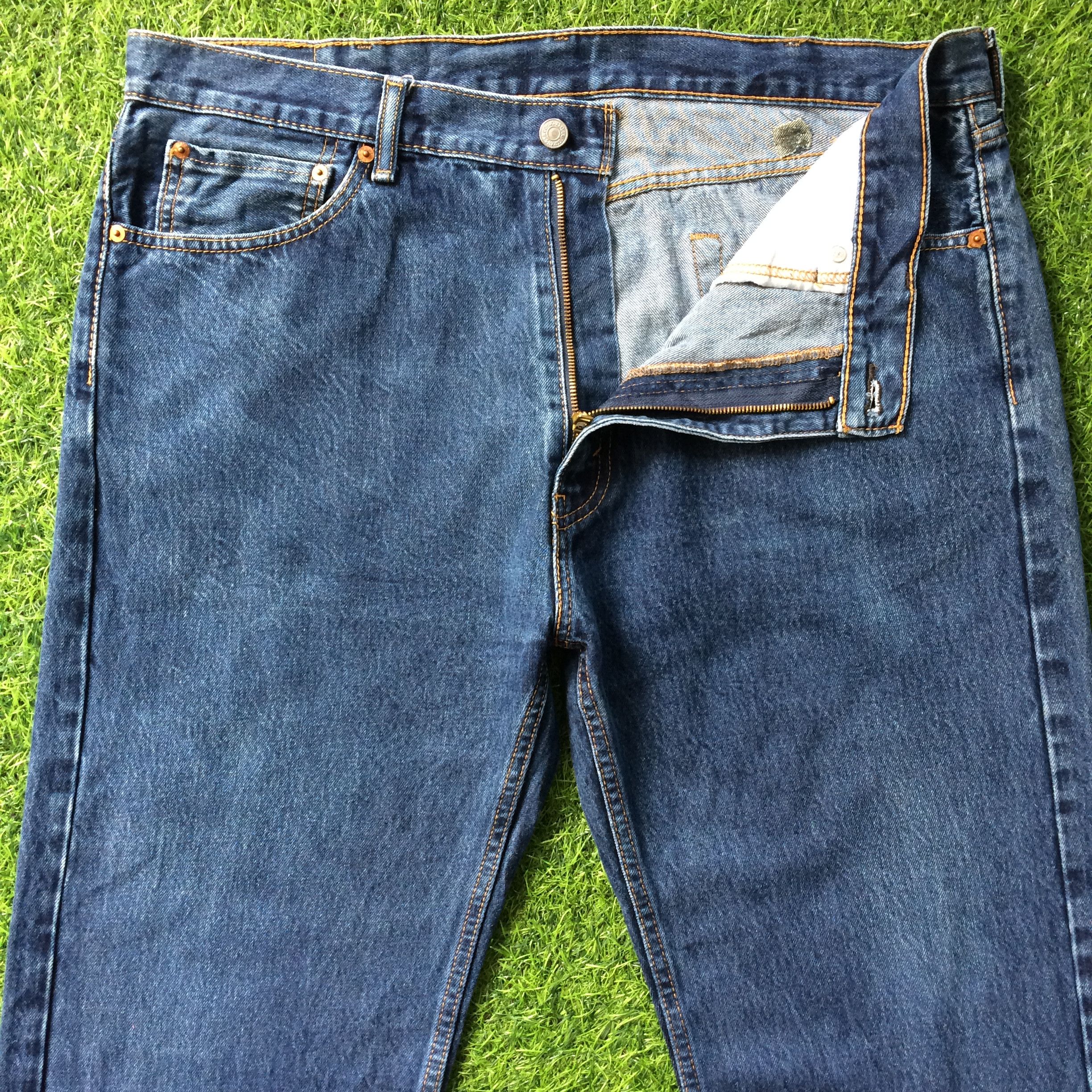 Levi's Vintage Blue Wash Levis 505 Jeans #B-922 Size US 39 - 3 Thumbnail