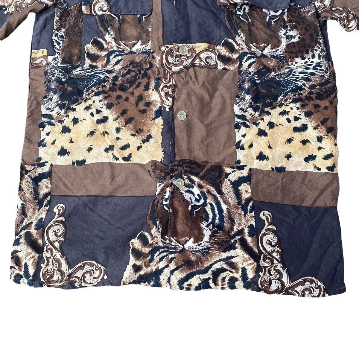 Japanese Brand × Vintage Over Print Tiger Vintage Silk Shirt. #W Size US M / EU 48-50 / 2 - 5 Thumbnail