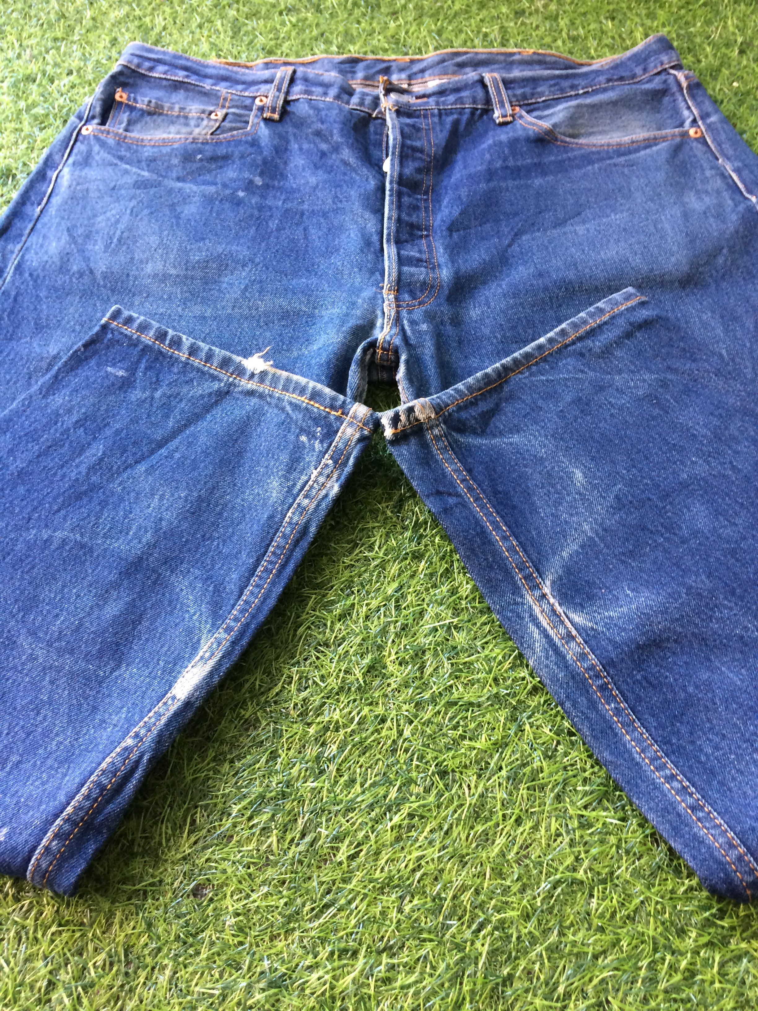 Levi's Vintage Blue Wash Levis 501 Jeans #B-818 Size US 39 - 5 Thumbnail