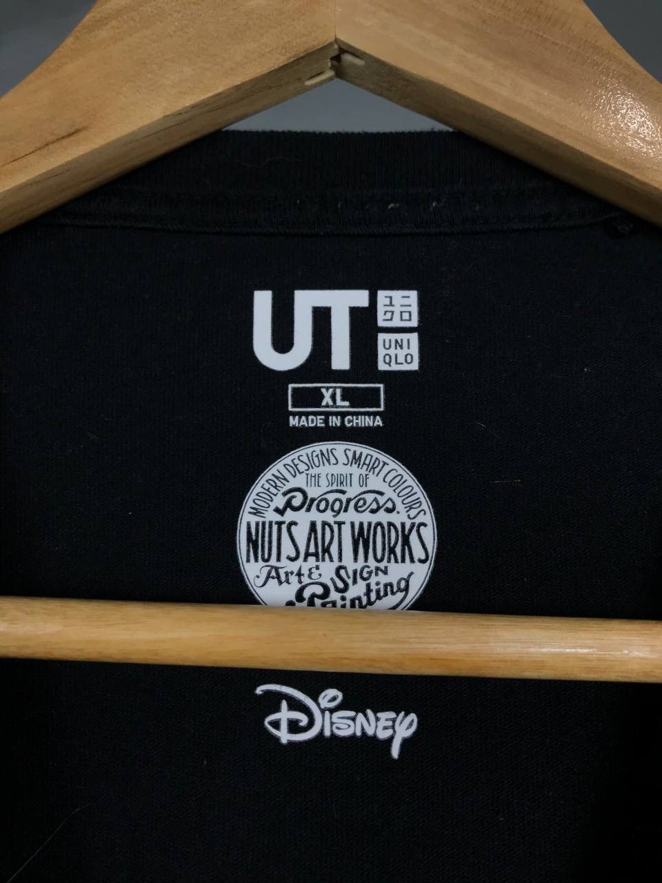 Uniqlo Uniqlo x Disney x Mickey Mouse Art Striped T-shirt Tee Size US XL / EU 56 / 4 - 5 Thumbnail