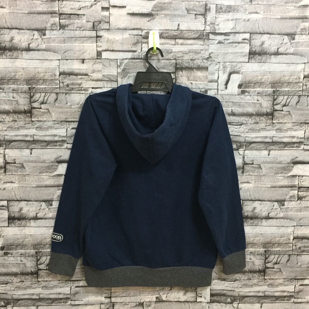 Vintage Vintage Outdoor Hoodie single pocket Hiking brand L fit M Size US M / EU 48-50 / 2 - 8 Thumbnail