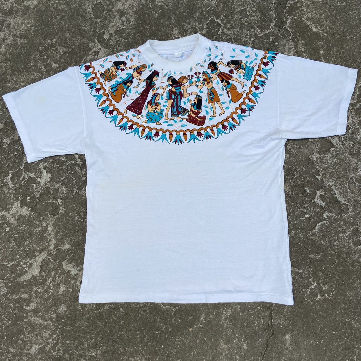 Vintage 1990s EGYPTIAN ARCHIVE SCRIPT VERY BEAUTIFUL ART TEE - № 400 Size US XL / EU 56 / 4 - 1 Thumbnail