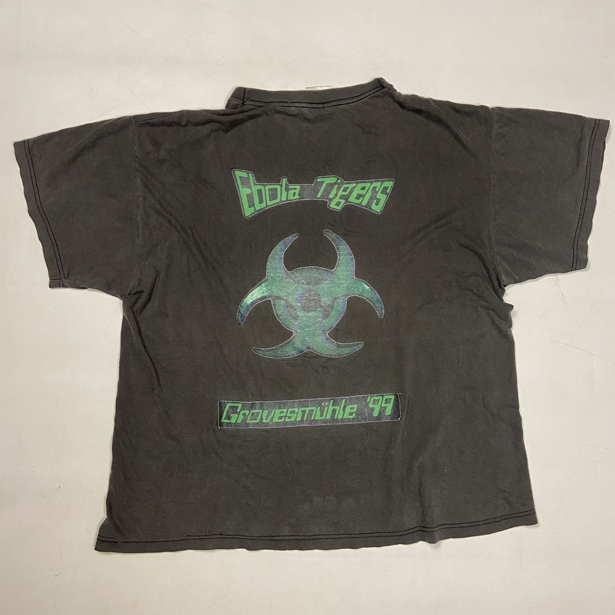 Other 1999 EBOLA TIGERS - BIOHAZARD VINTAGE BIOINFORMATIC TEE Size US L / EU 52-54 / 3 - 1 Thumbnail