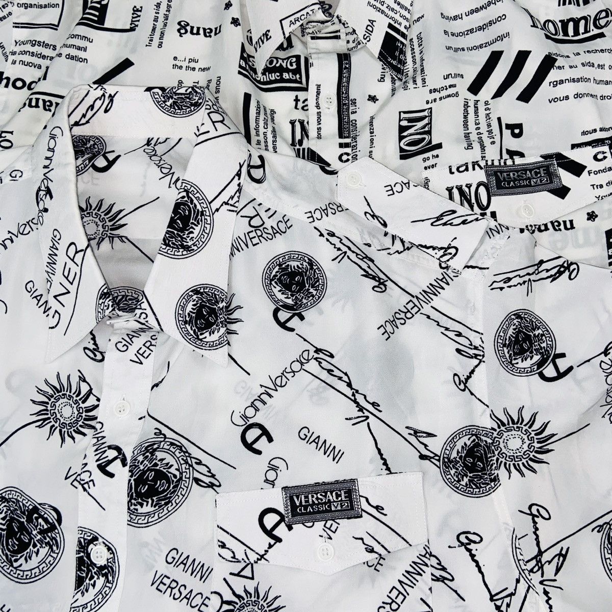 Versace 90s VERSACE MONOGRAM OVERPRINTED ARCHIVE RARE SHIRT - № 323 Size US XL / EU 56 / 4 - 8 Thumbnail