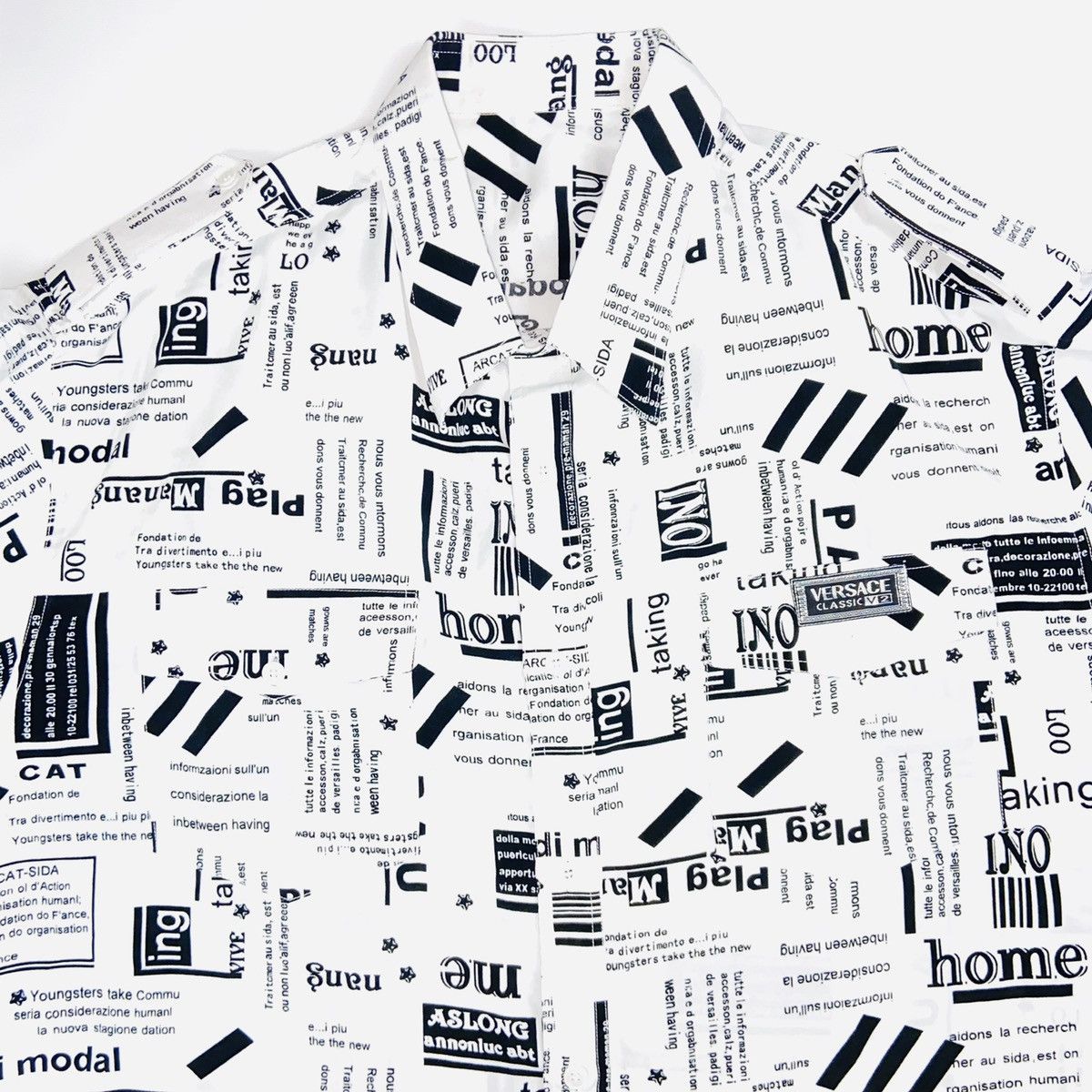 Versace 90s VERSACE MONOGRAM OVERPRINTED ARCHIVE RARE SHIRT - № 323 Size US XL / EU 56 / 4 - 2 Thumbnail