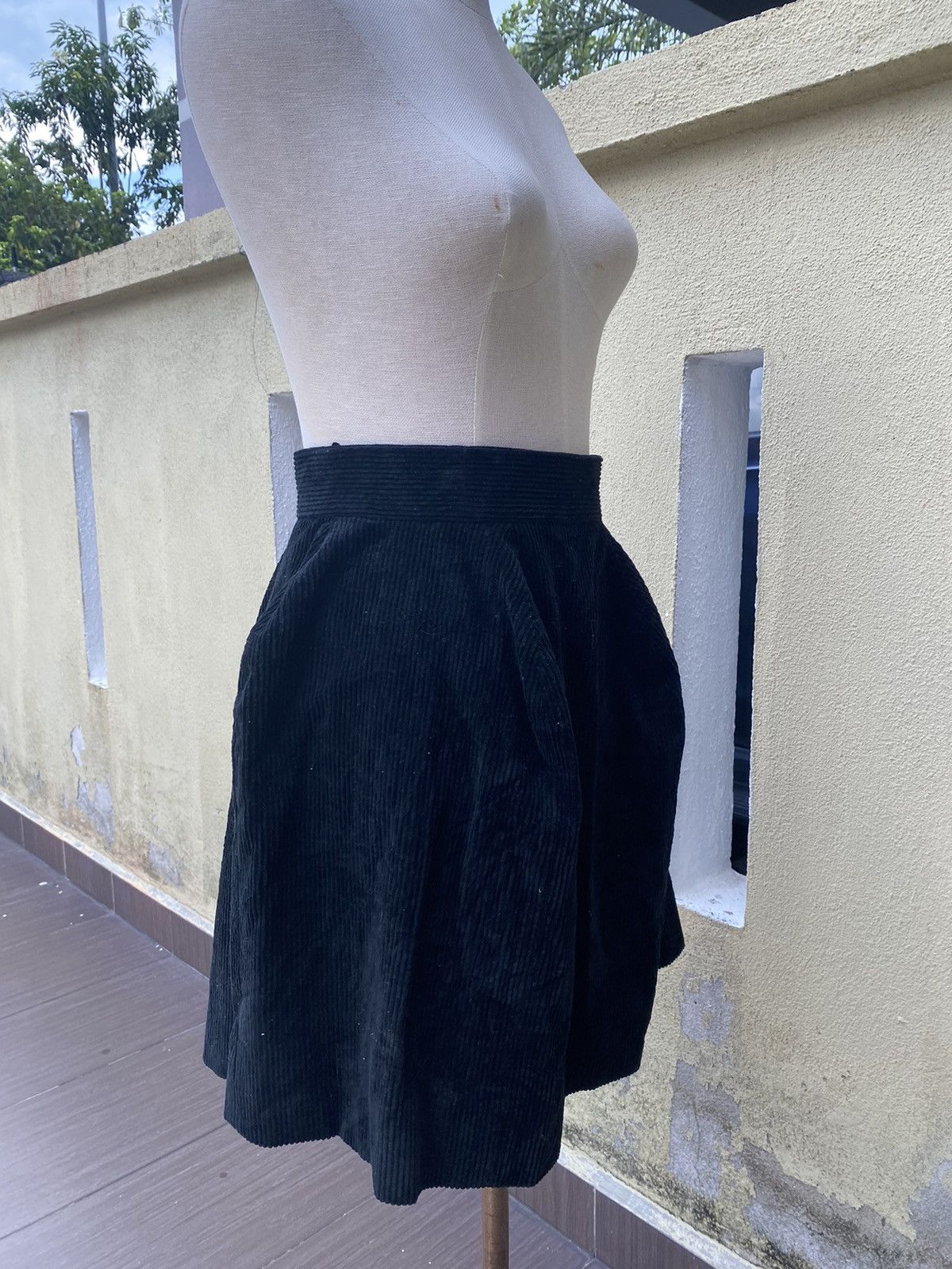 Vivienne Westwood vintage corduroy mini skirt Size 27" / US 4 / IT 40 - 4 Thumbnail