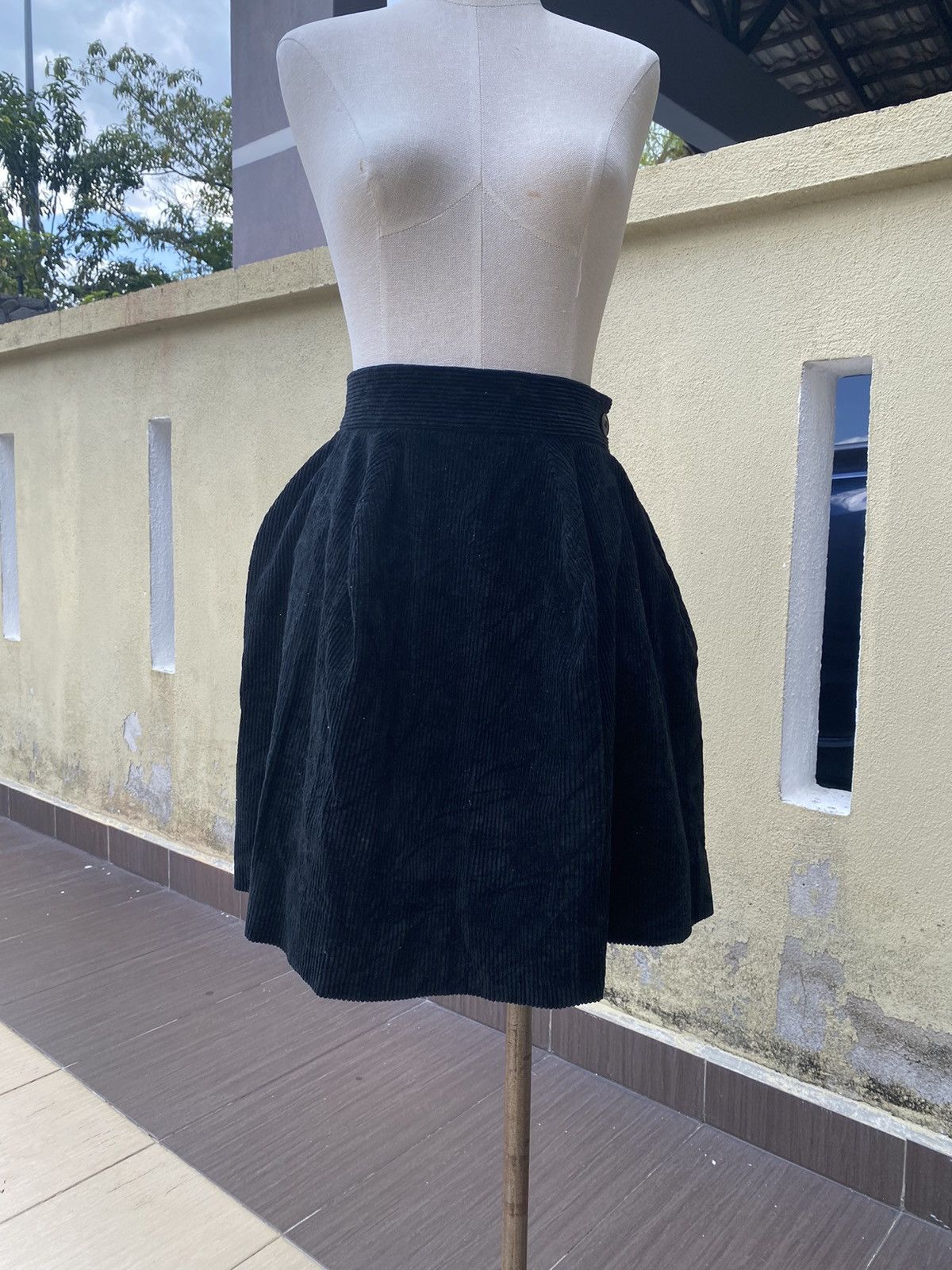 Vivienne Westwood vintage corduroy mini skirt Size 27" / US 4 / IT 40 - 7 Thumbnail