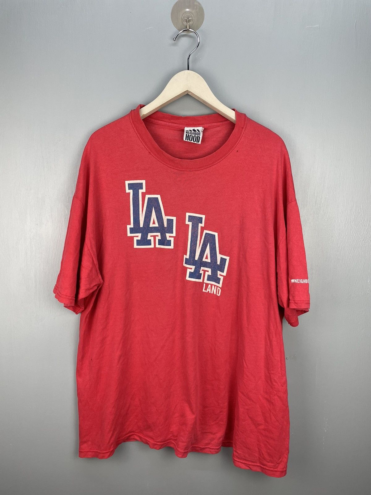 Vintage Y2K Neighbourhood LA land t shirt
