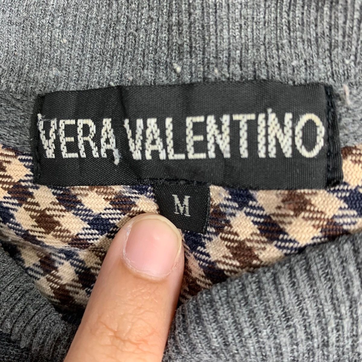 Vintage Vera Valentino Italy Crewneck Pullover Sweater