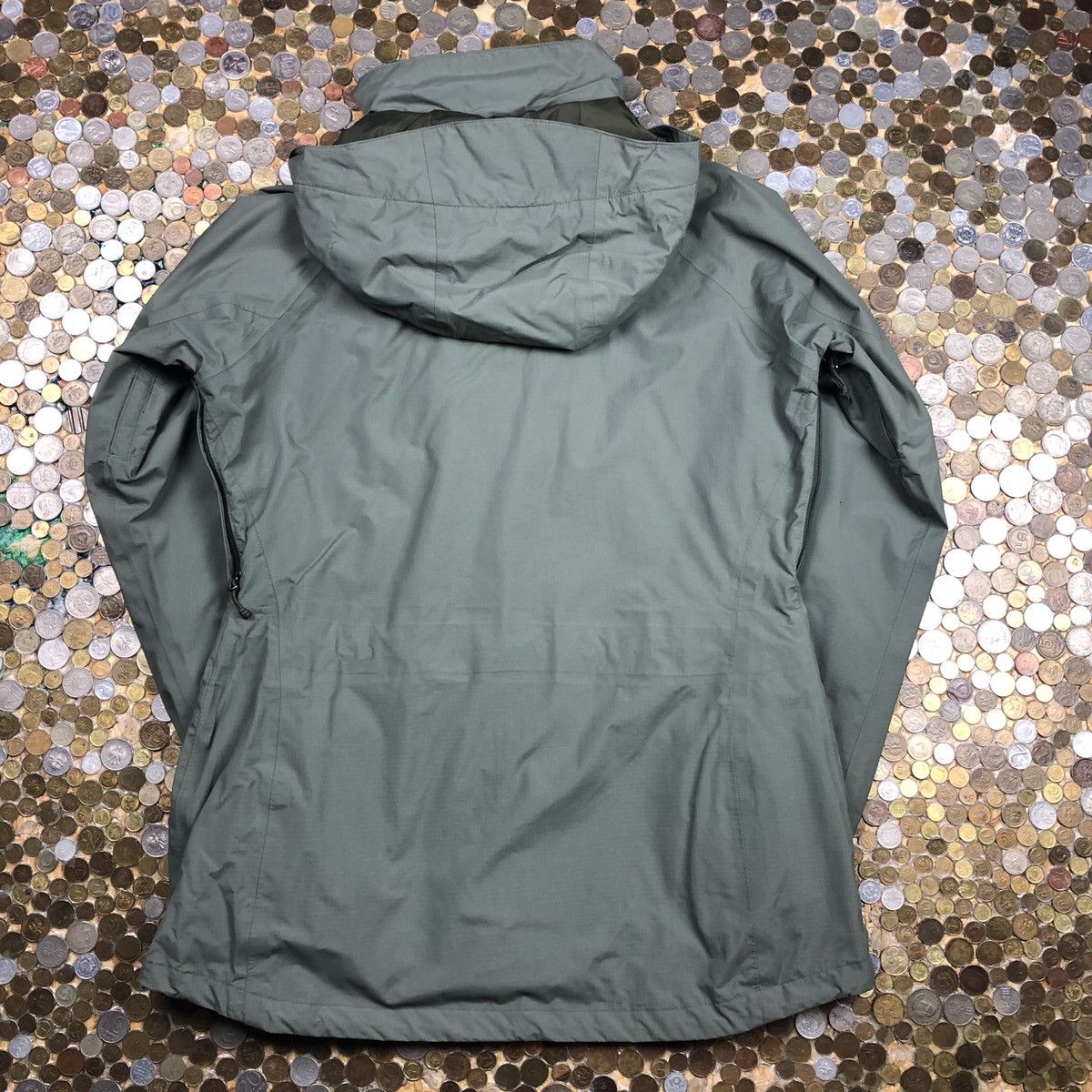 Columbia Columbia Vintage light raining jacket Size US L / EU 52-54 / 3 - 4 Thumbnail