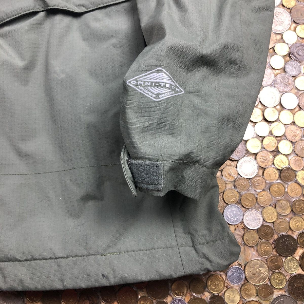 Columbia Columbia Vintage light raining jacket Size US L / EU 52-54 / 3 - 3 Thumbnail