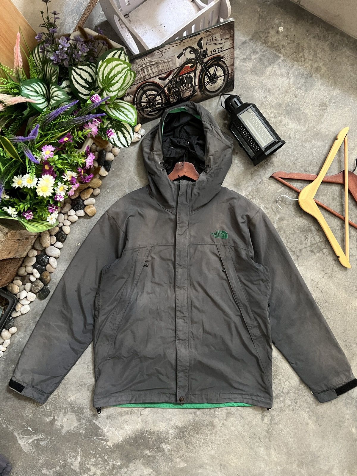 The North Face × Vintage VTG 🔥 The North Face Retro X Faded Jacket Size US L / EU 52-54 / 3 - 1 Thumbnail