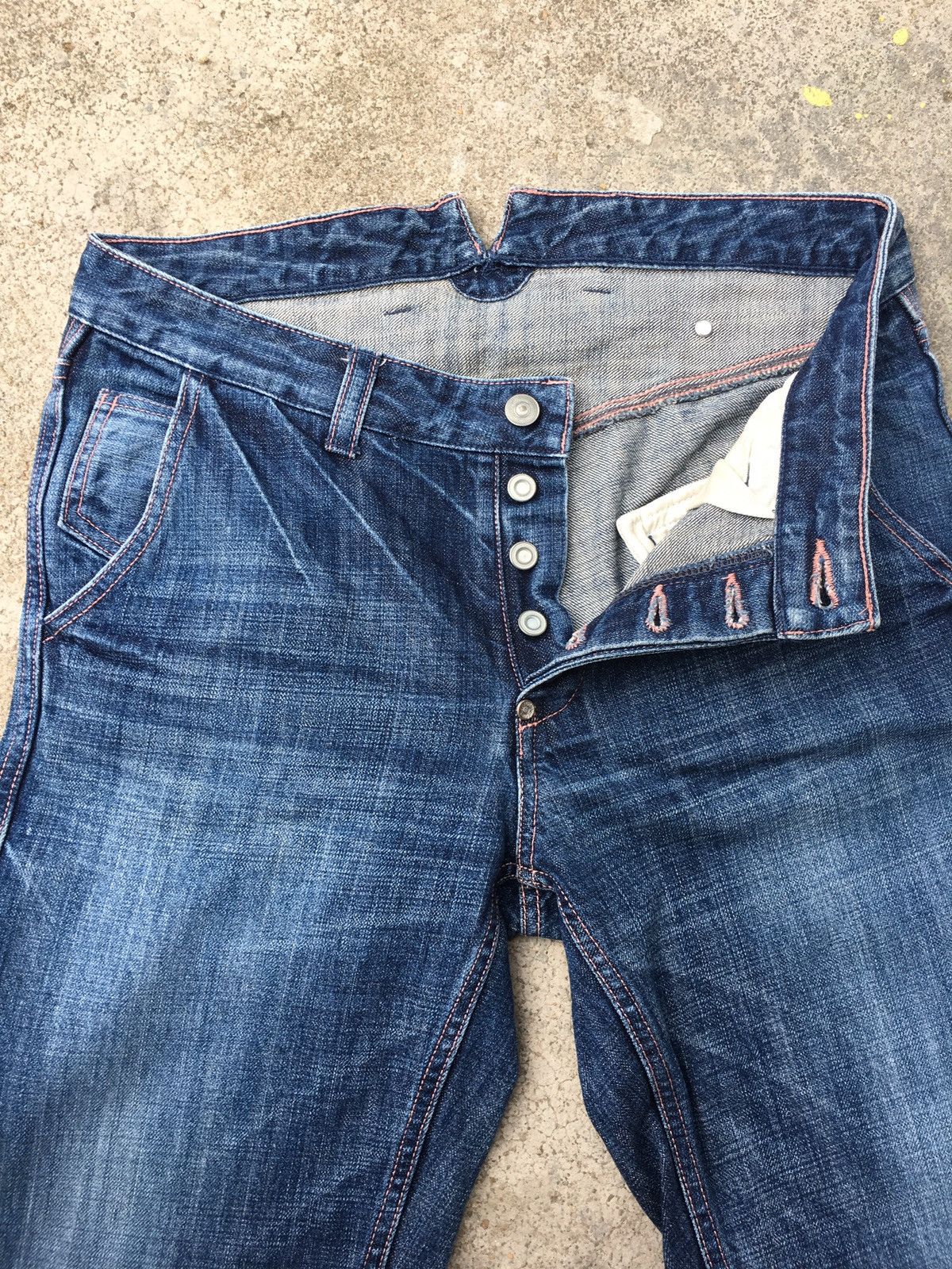 Japanese Brand Japanese brand Veritecoeur buckle back denim jeans Size US 32 / EU 48 - 5 Thumbnail