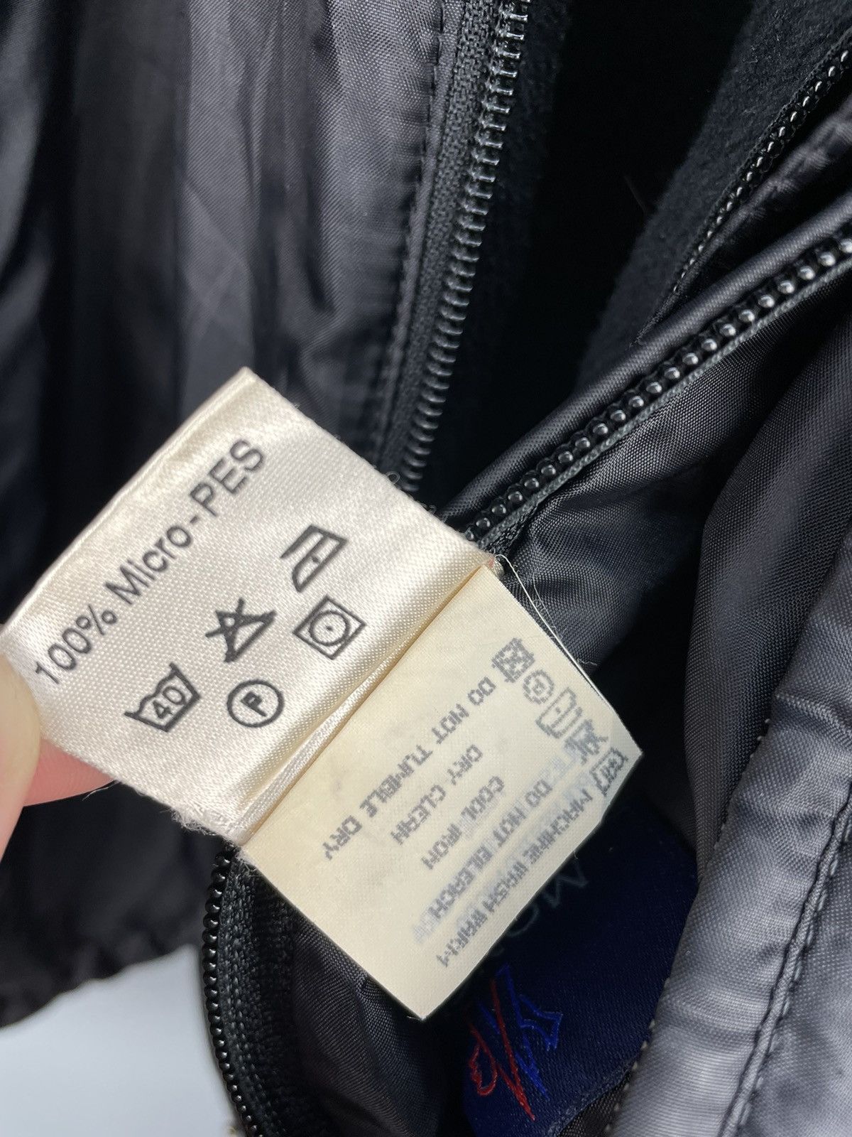Moncler Vintage Moncler reversible jacket with hoodie Size US L / EU 52-54 / 3 - 12 Thumbnail