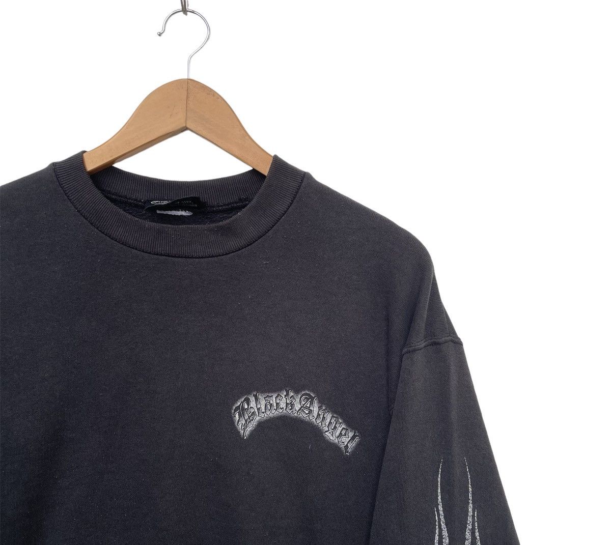 Japanese Brand Vintage 90s Black Angel Big Logo Sweatshirt | Punker | L Size US L / EU 52-54 / 3 - 6 Thumbnail