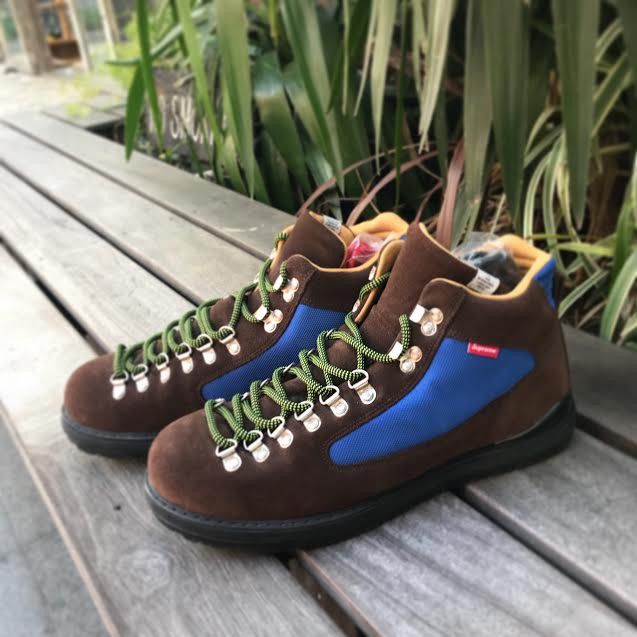 Supreme RARE Visvim x Supreme Serra Ascent Boots | Grailed