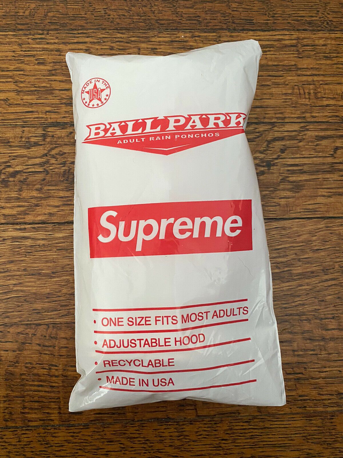 Supreme hot Smarties / Supreme Garden Gloves / Supreme poncho Supreme accessories