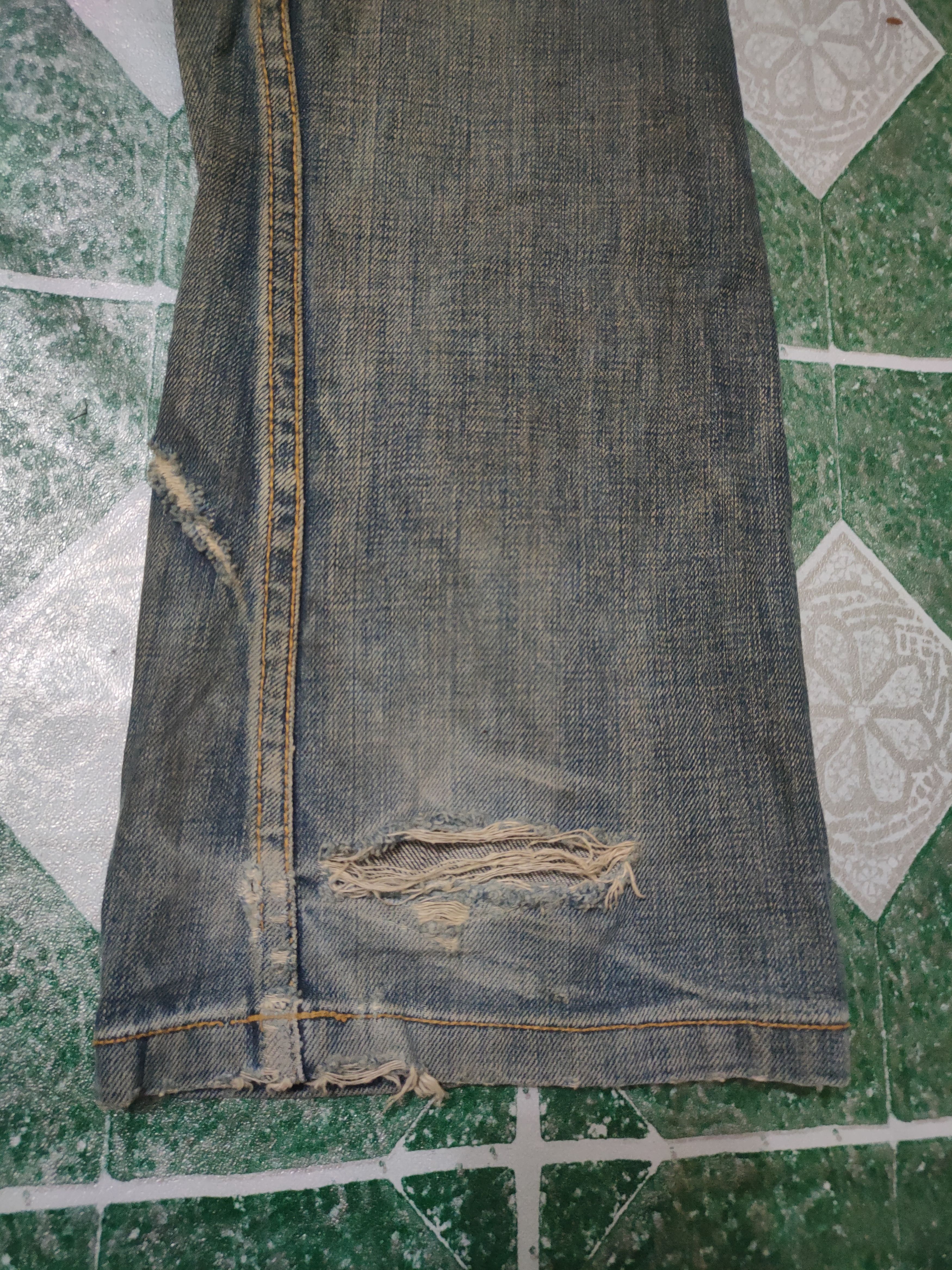 The GV Gallery Vintage Tough Jeansmith thrashed distressed flared jeans Size US 30 / EU 46 - 17 Thumbnail