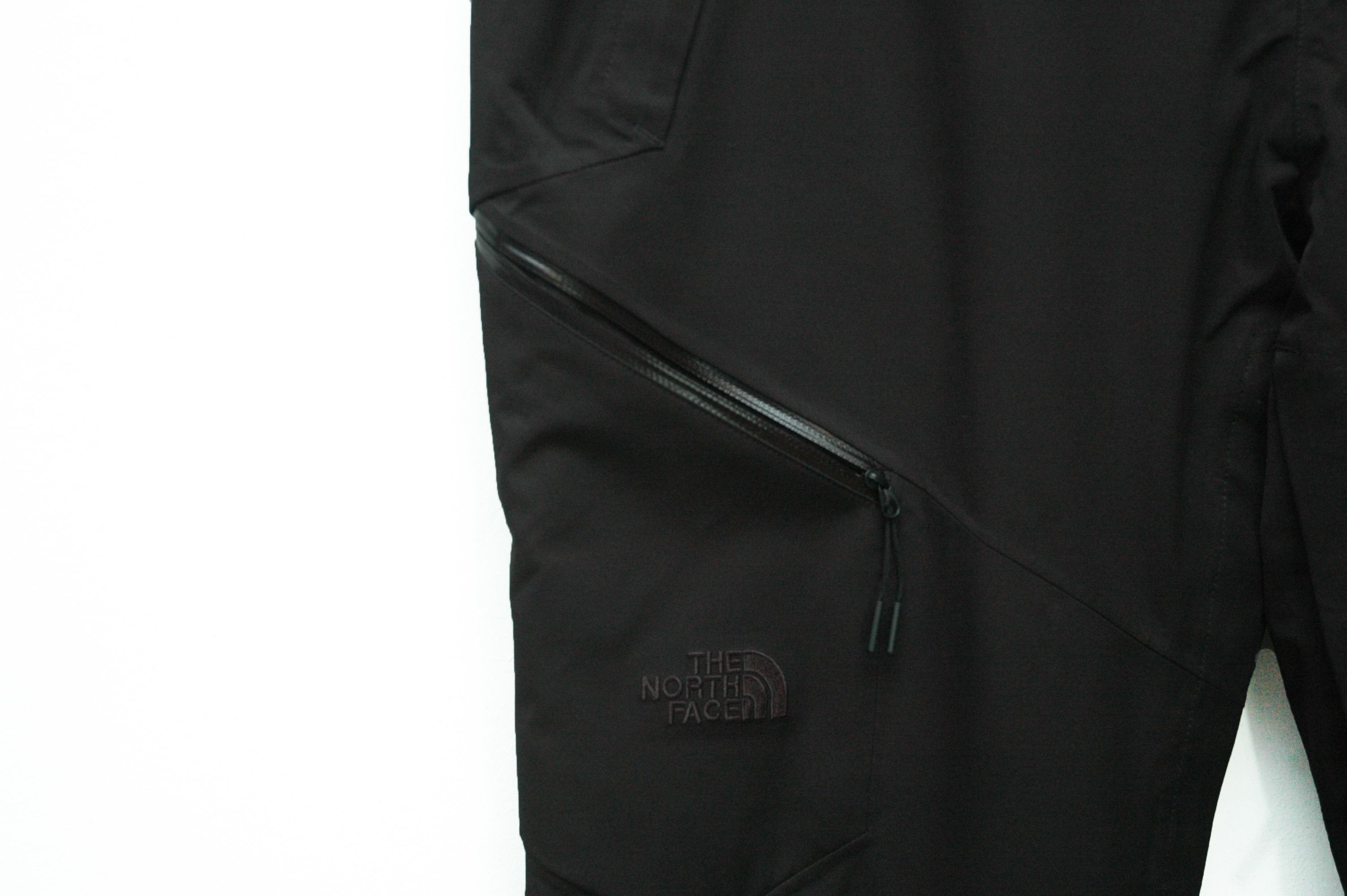 The North Face NWT The North Face Aboutday SKI Pant Size XXL Size US 38 / EU 54 - 5 Thumbnail