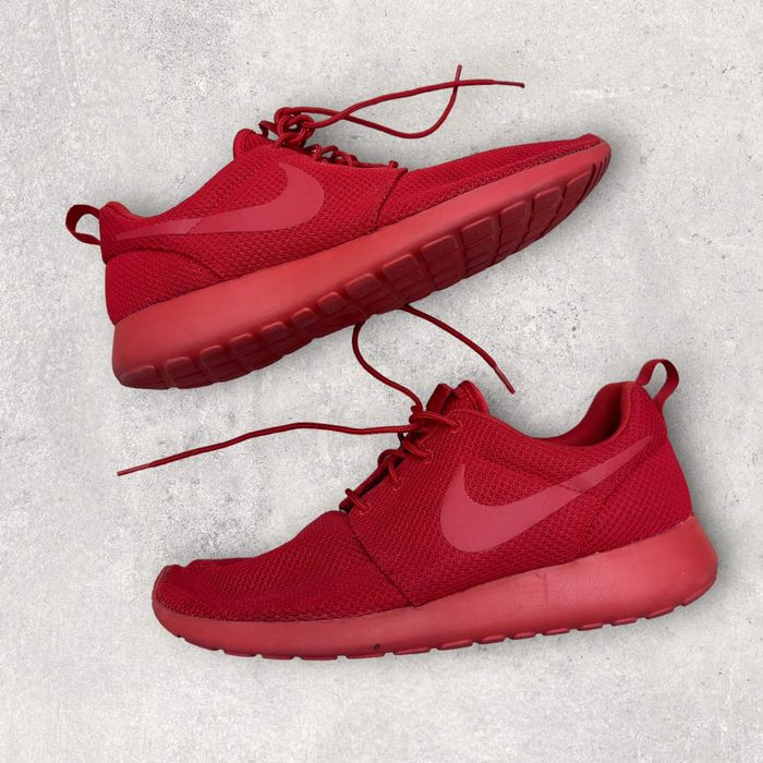 Roshe one best sale triple red