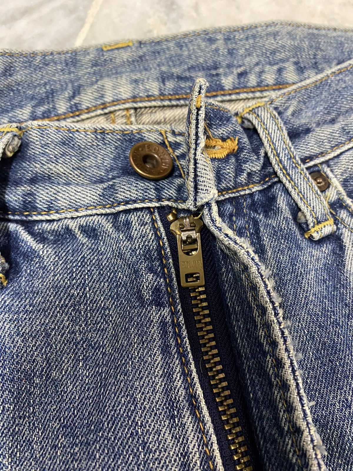 Edwin VINTAGE EDWIN 505 SELVEDGE DISTRESSED DENIM JEANS Size US 30 / EU 46 - 7 Thumbnail