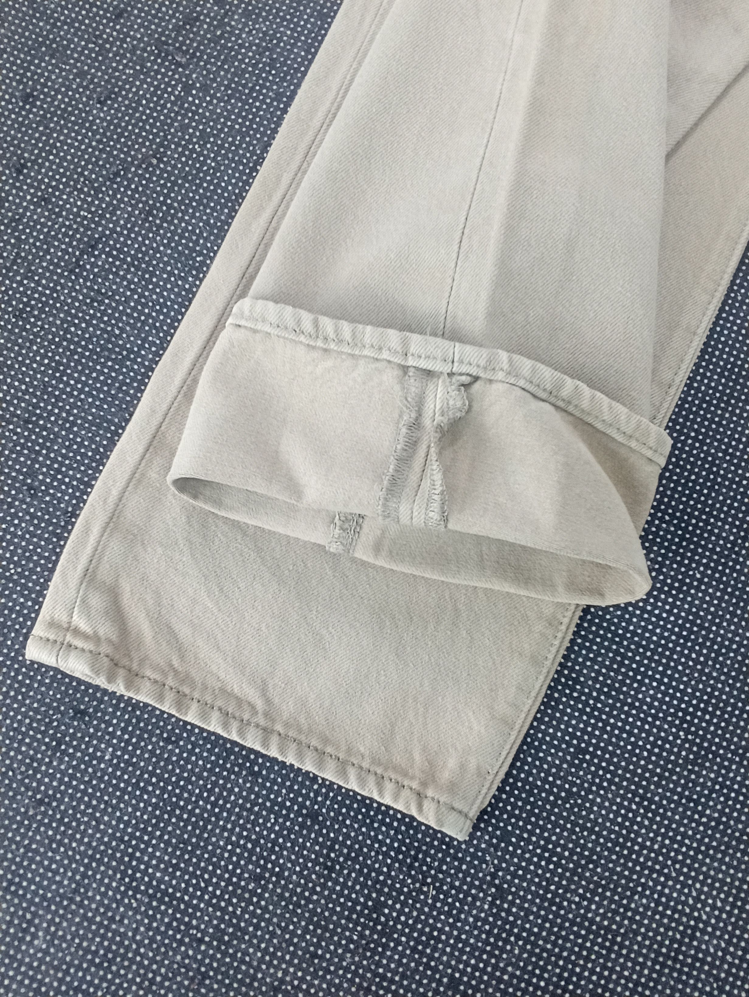 Jean × Levi's × Vintage VINTAGE LEVIS 501 DISTRESSED JEANS -J272 Size US 33 - 7 Thumbnail