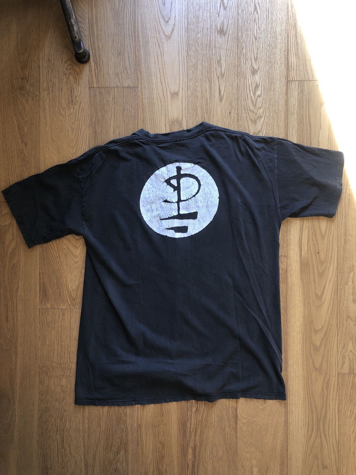 Vintage Vintage Pink Floyd Division Bell 1994 Brockum tee Size US XXL / EU 58 / 5 - 6 Thumbnail