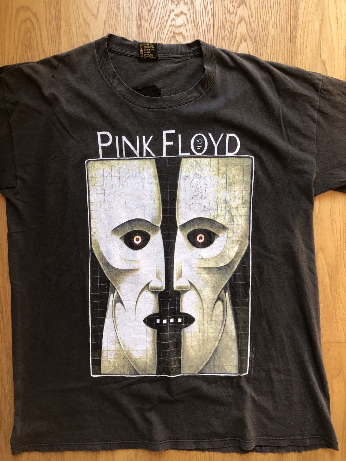 Vintage Vintage Pink Floyd Division Bell 1994 Brockum tee Size US XXL / EU 58 / 5 - 2 Thumbnail