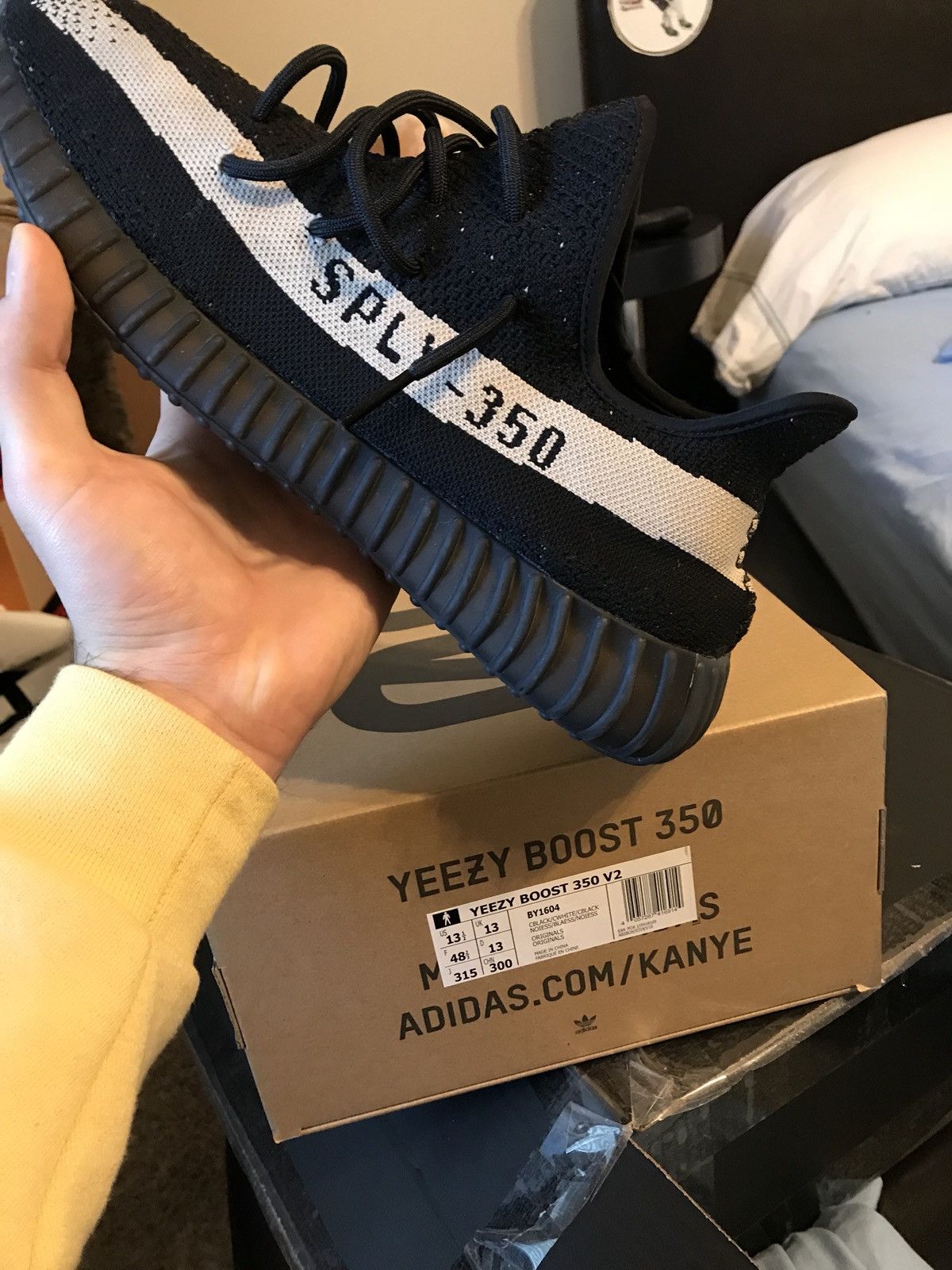 Adidas Yeezy 350 V2 Oreo White Stripe Size US 13 / EU 46 - 1 Preview