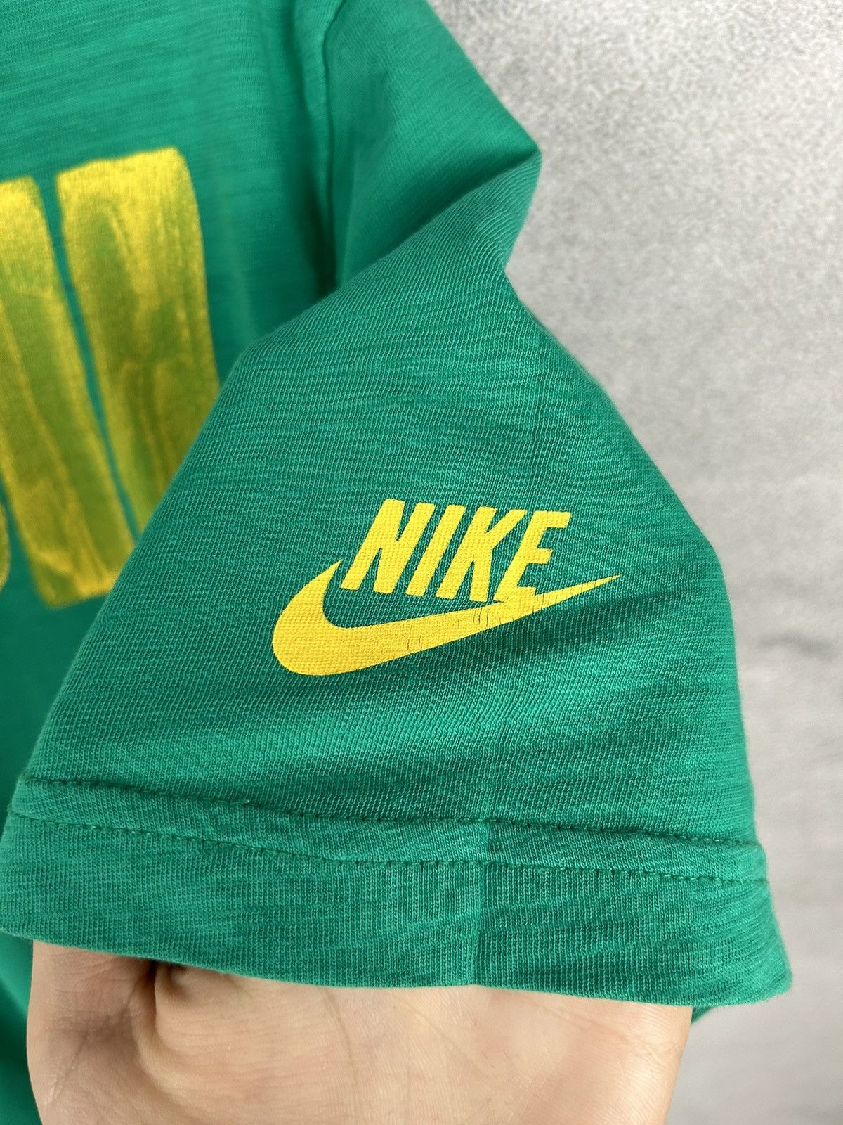 Nike Vintage Nike Brasil Soccer Football Graphic Tee Spellout Size US XL / EU 56 / 4 - 4 Thumbnail