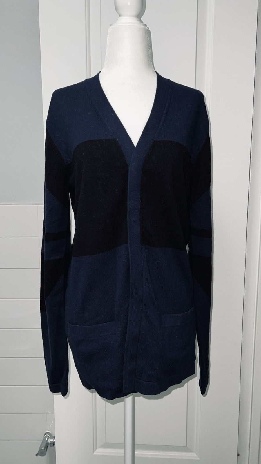 NWOT Color Block Graphic Cardigan Dress w/front pockets S/M