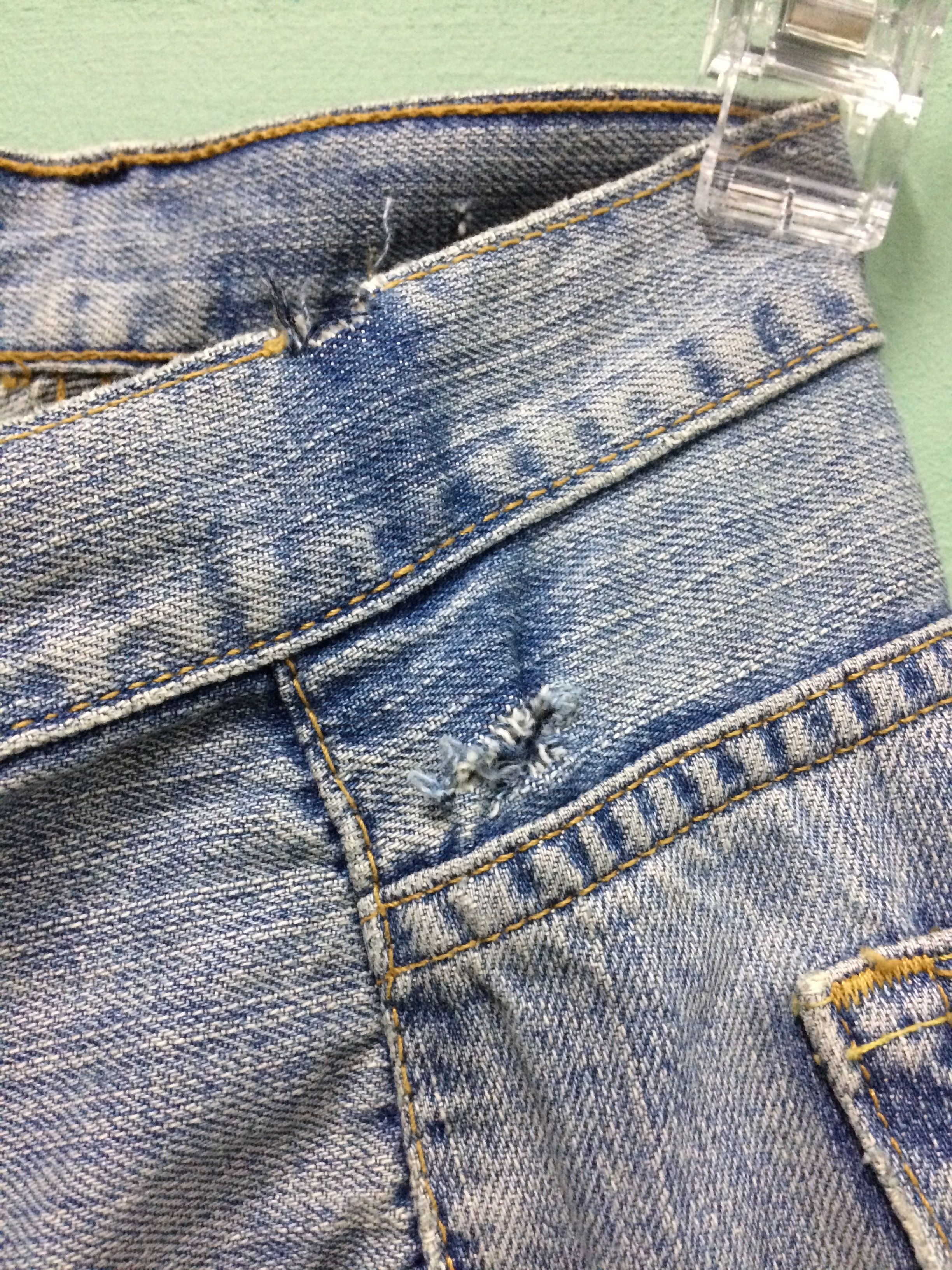 Levi's Vintage Distressed Levis 569 Jeans #B-152 Size US 32 / EU 48 - 9 Thumbnail